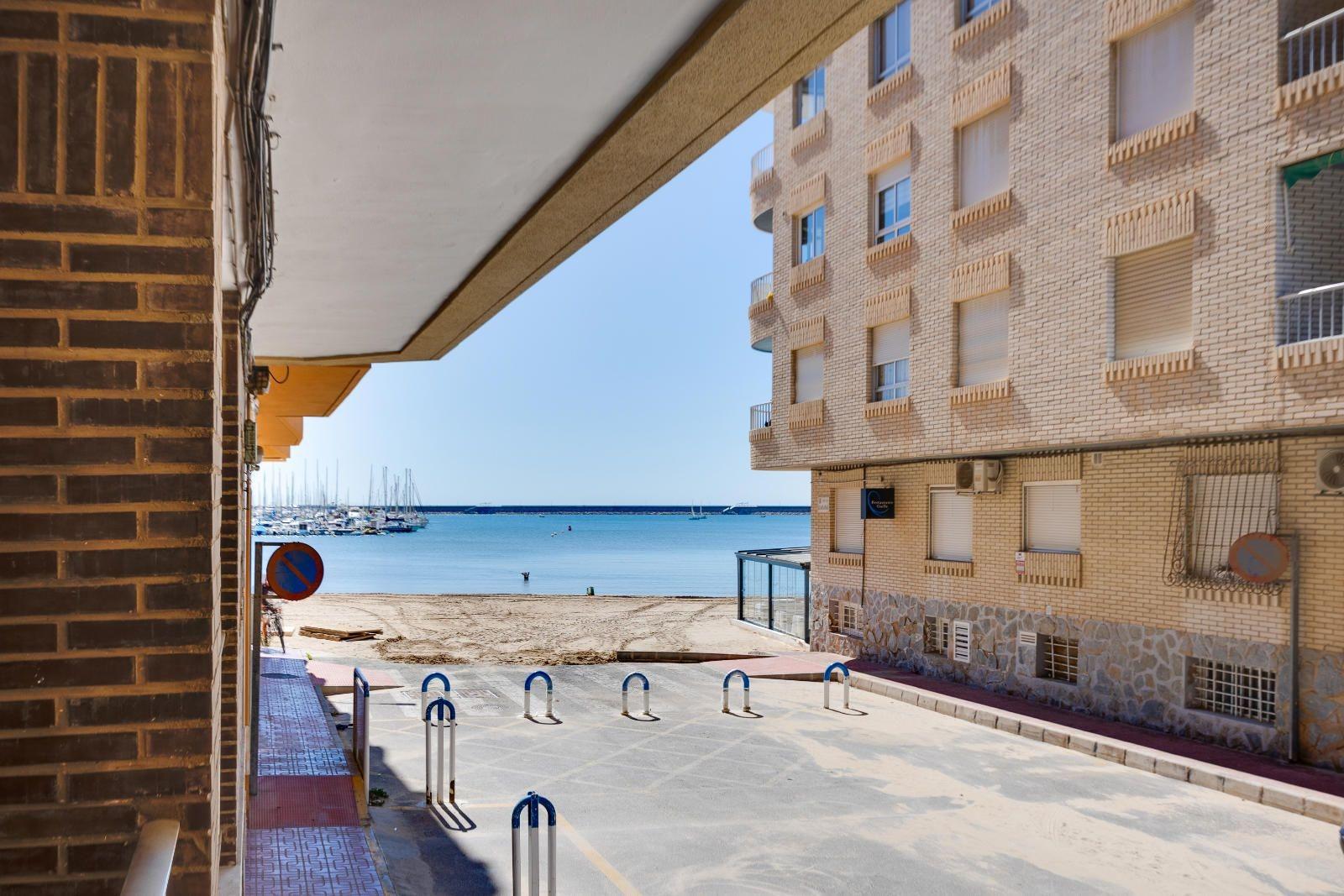 For sale - 2 Bedroom 2 Bathroom Apartment in Torrevieja - Acequion  - Alicante