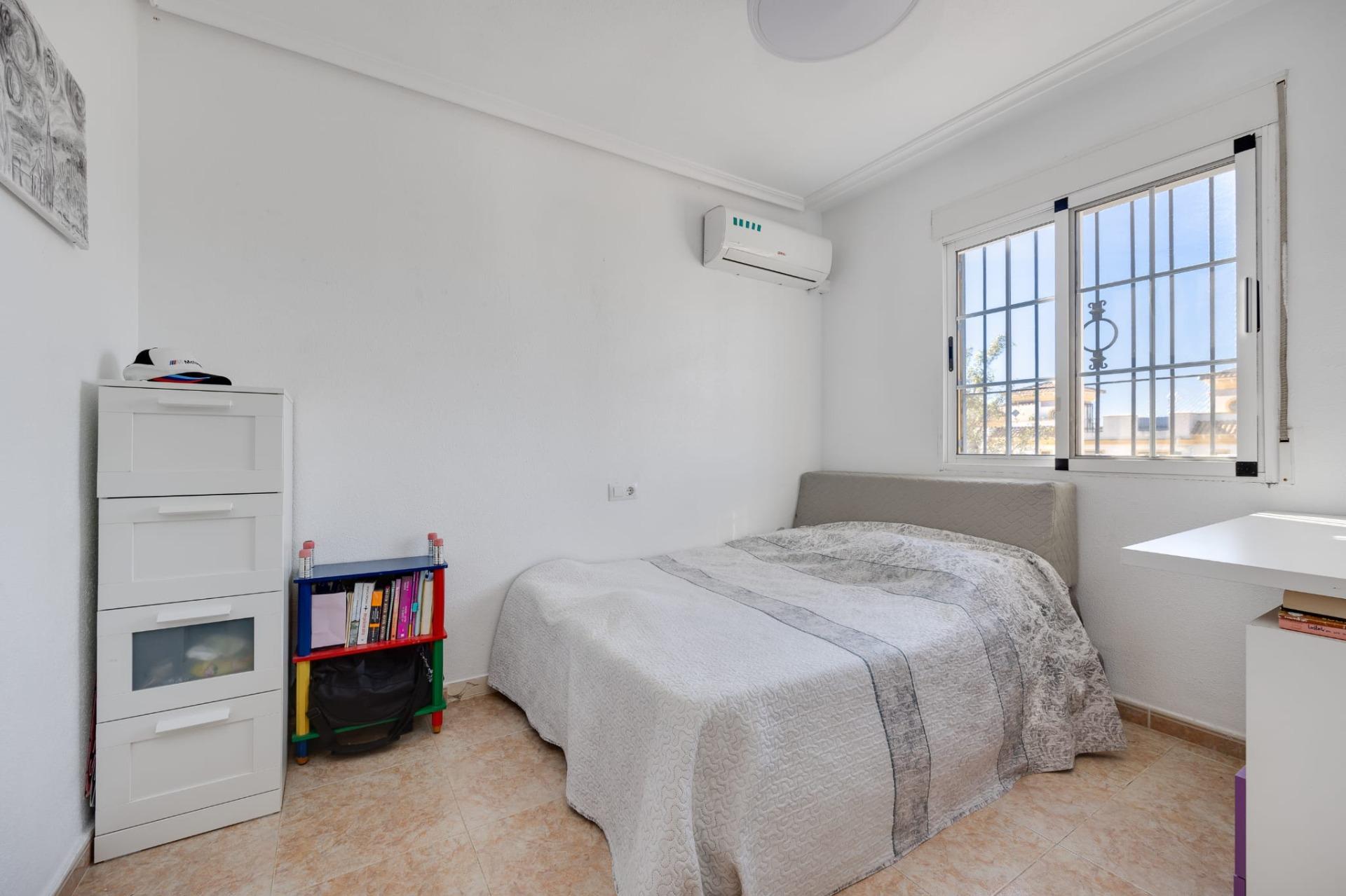 For sale - 3 Bedroom 1 Bathroom Town House in Torrevieja - aguas nuevas  - Alicante