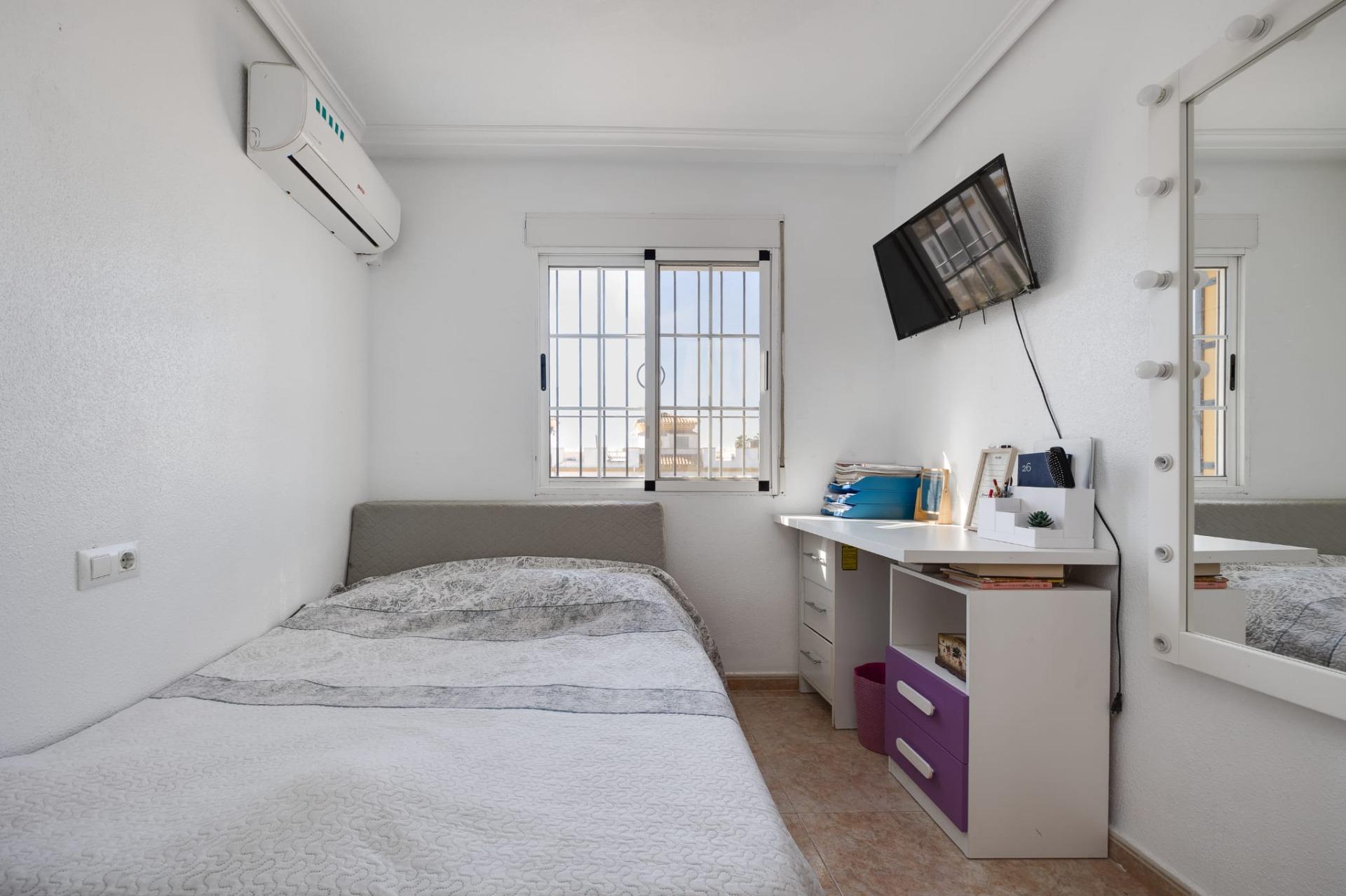 For sale - 3 Bedroom 1 Bathroom Town House in Torrevieja - aguas nuevas  - Alicante
