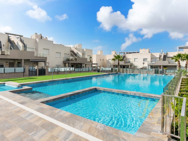 For sale - 2 Bedroom 2 Bathroom Apartment in Torrevieja - Costa Blanca  - Alicante