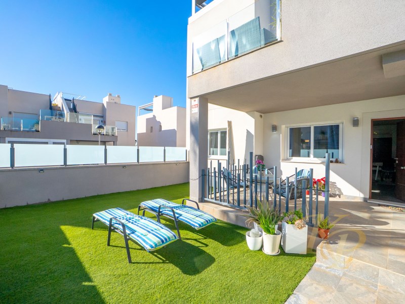 For sale - 2 Bedroom 2 Bathroom Apartment in Torrevieja - Costa Blanca  - Alicante