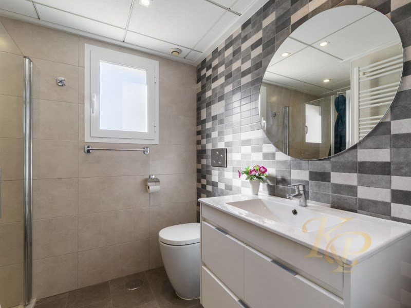 For sale - 2 Bedroom 2 Bathroom Apartment in Torrevieja - Costa Blanca  - Alicante