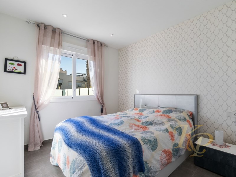 For sale - 2 Bedroom 2 Bathroom Apartment in Torrevieja - Costa Blanca  - Alicante