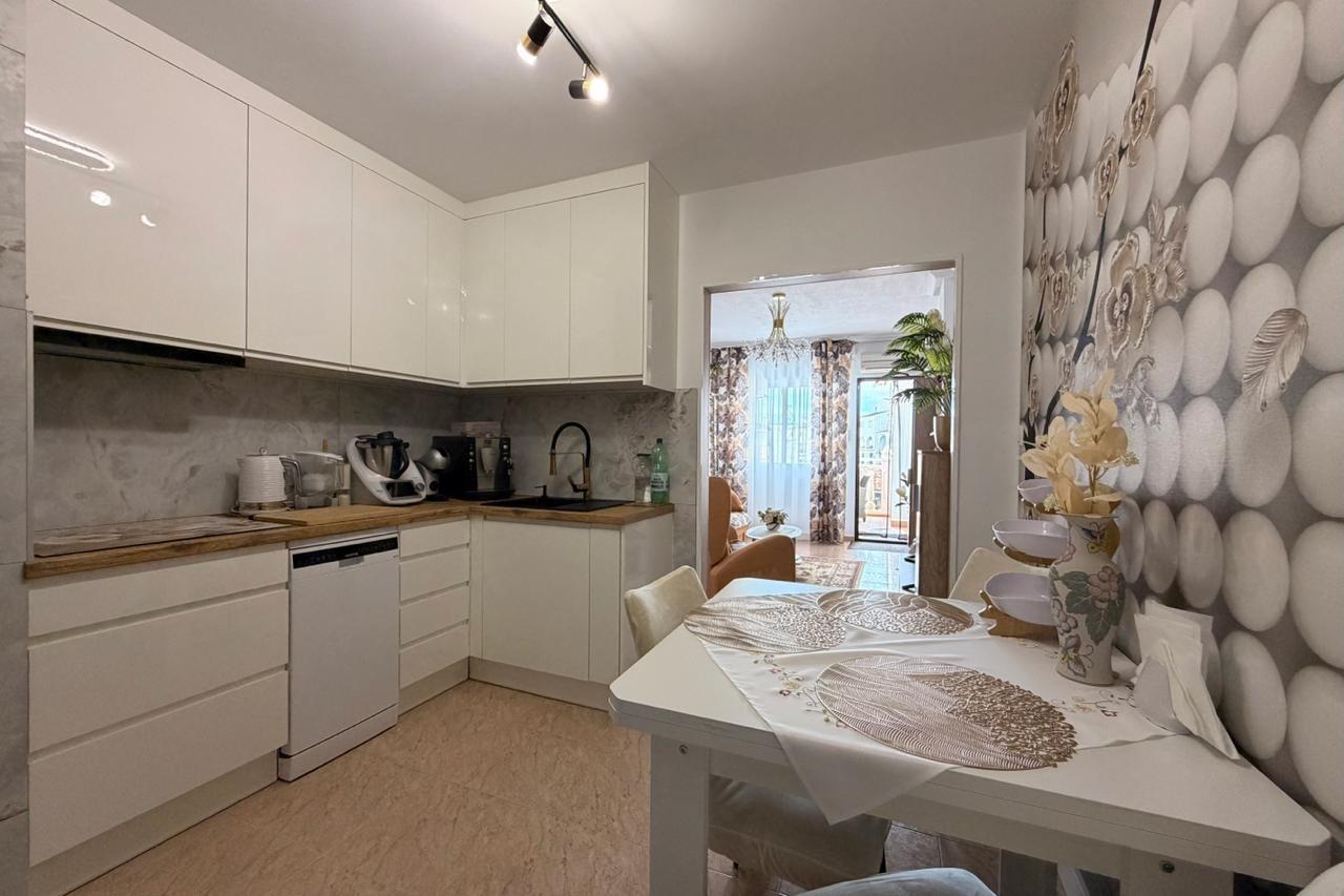 For sale - 2 Bedroom 1 Bathroom Apartment in Torrevieja - Nueva Torrevieja  - Alicante