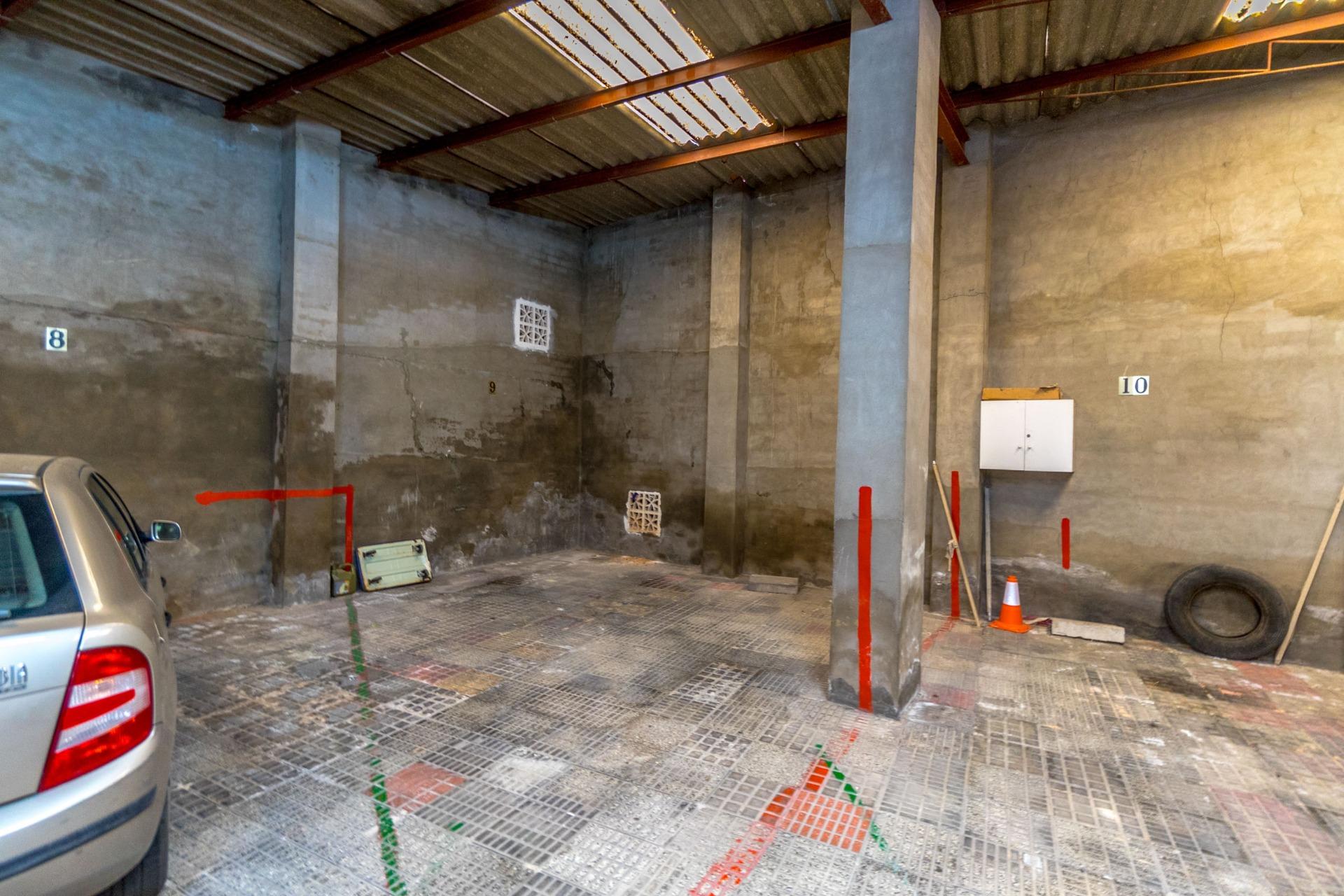 For sale - 3 Bedroom 2 Bathroom Apartment in Torrevieja - Torrevieja  - Alicante