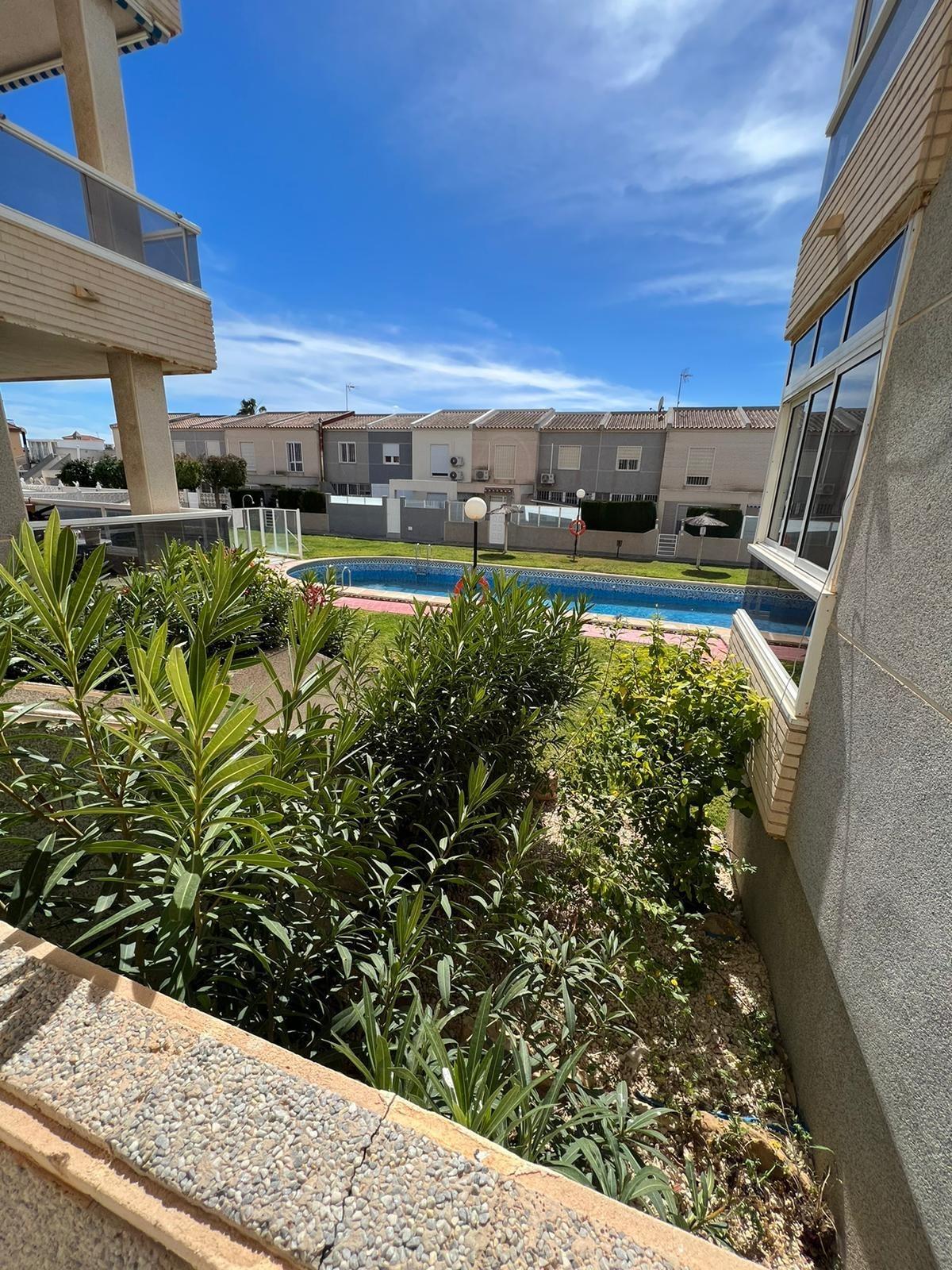 For sale - 2 Bedroom 1 Bathroom Apartment in Torrevieja - aguas nuevas  - Alicante