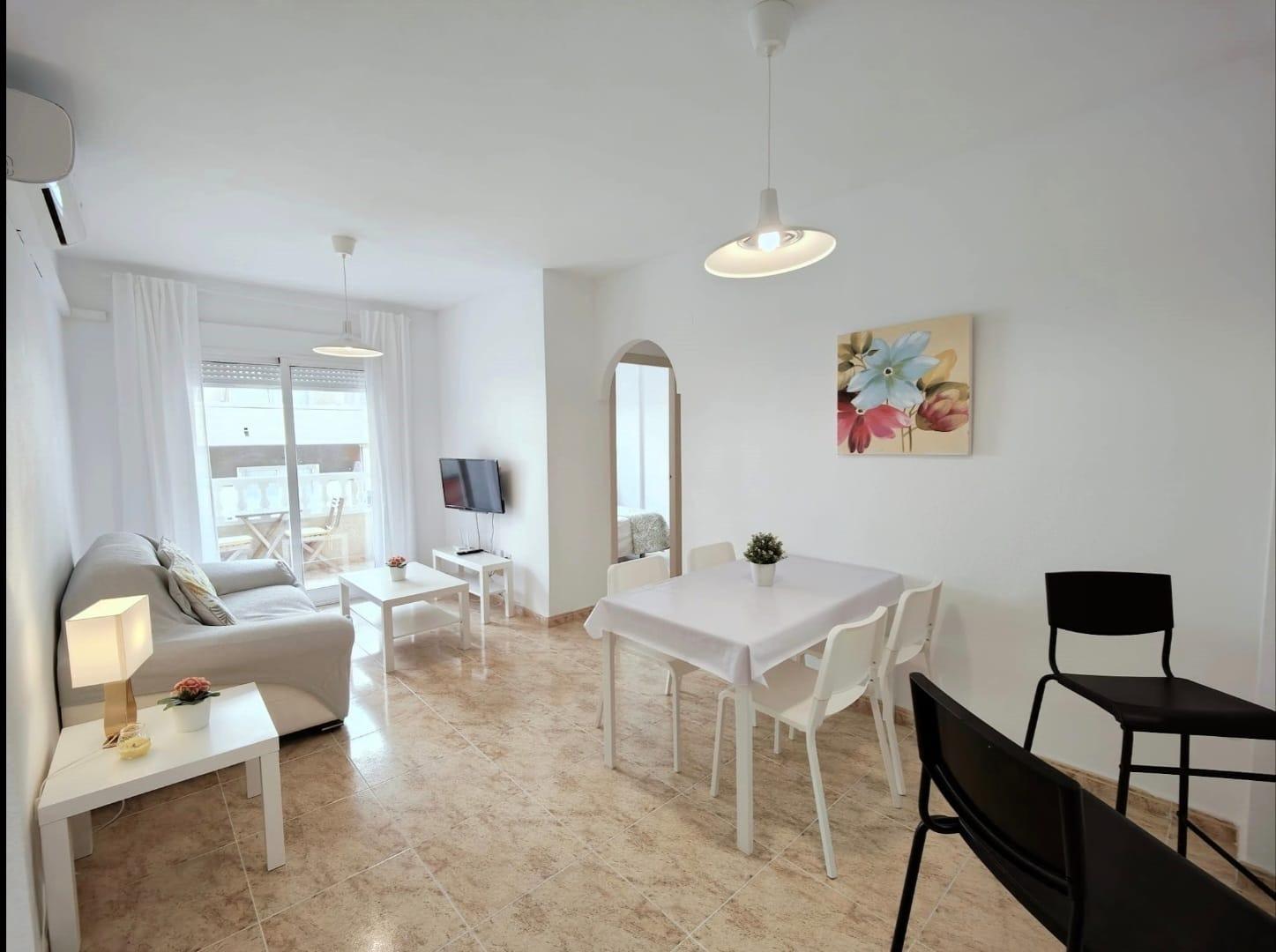 For sale - 2 Bedroom 1 Bathroom Apartment in Torrevieja - Estacion De Autobuses  - Alicante