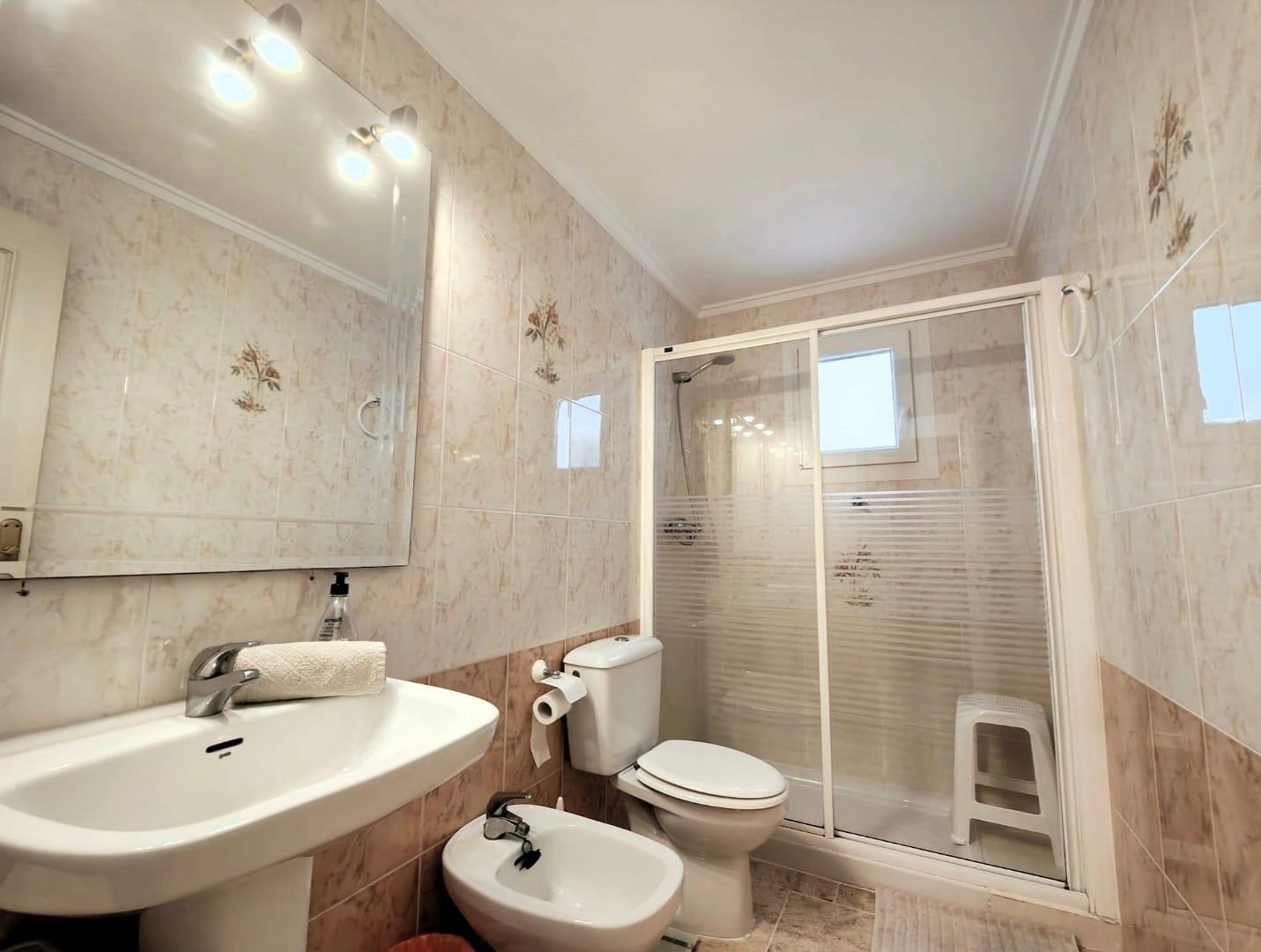 For sale - 2 Bedroom 1 Bathroom Apartment in Torrevieja - Estacion De Autobuses  - Alicante