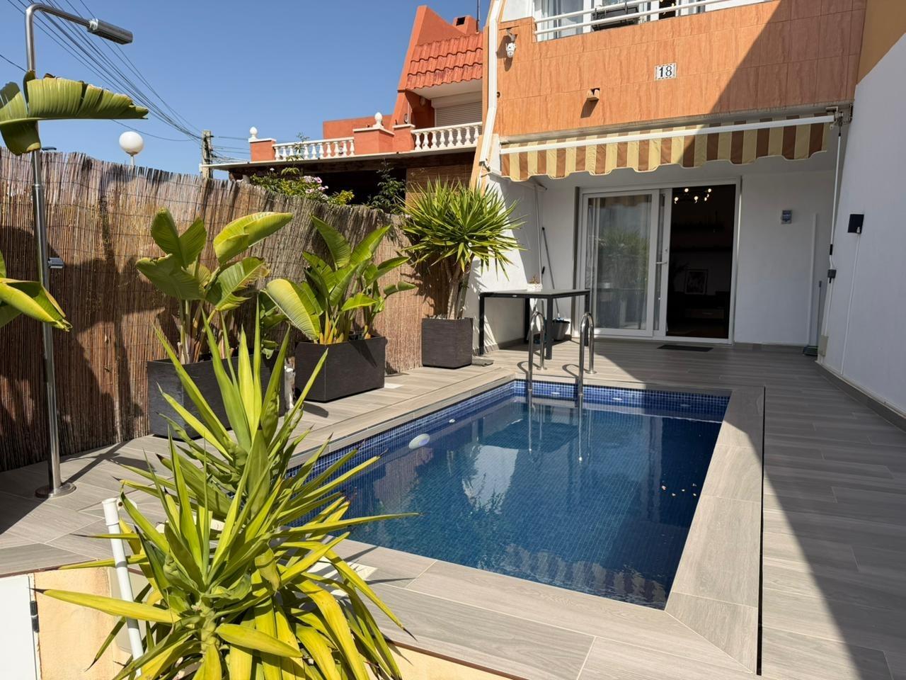 For sale - 3 Bedroom 2 Bathroom Town House in Torrevieja - Los Frutales  - Alicante