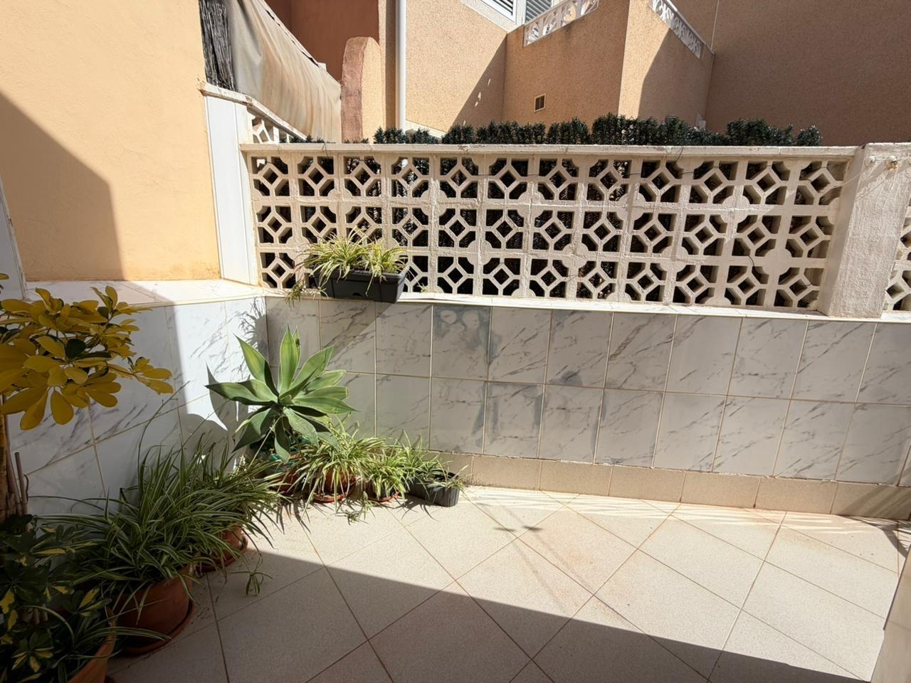 For sale - 3 Bedroom 2 Bathroom Town House in Torrevieja - Los Frutales  - Alicante