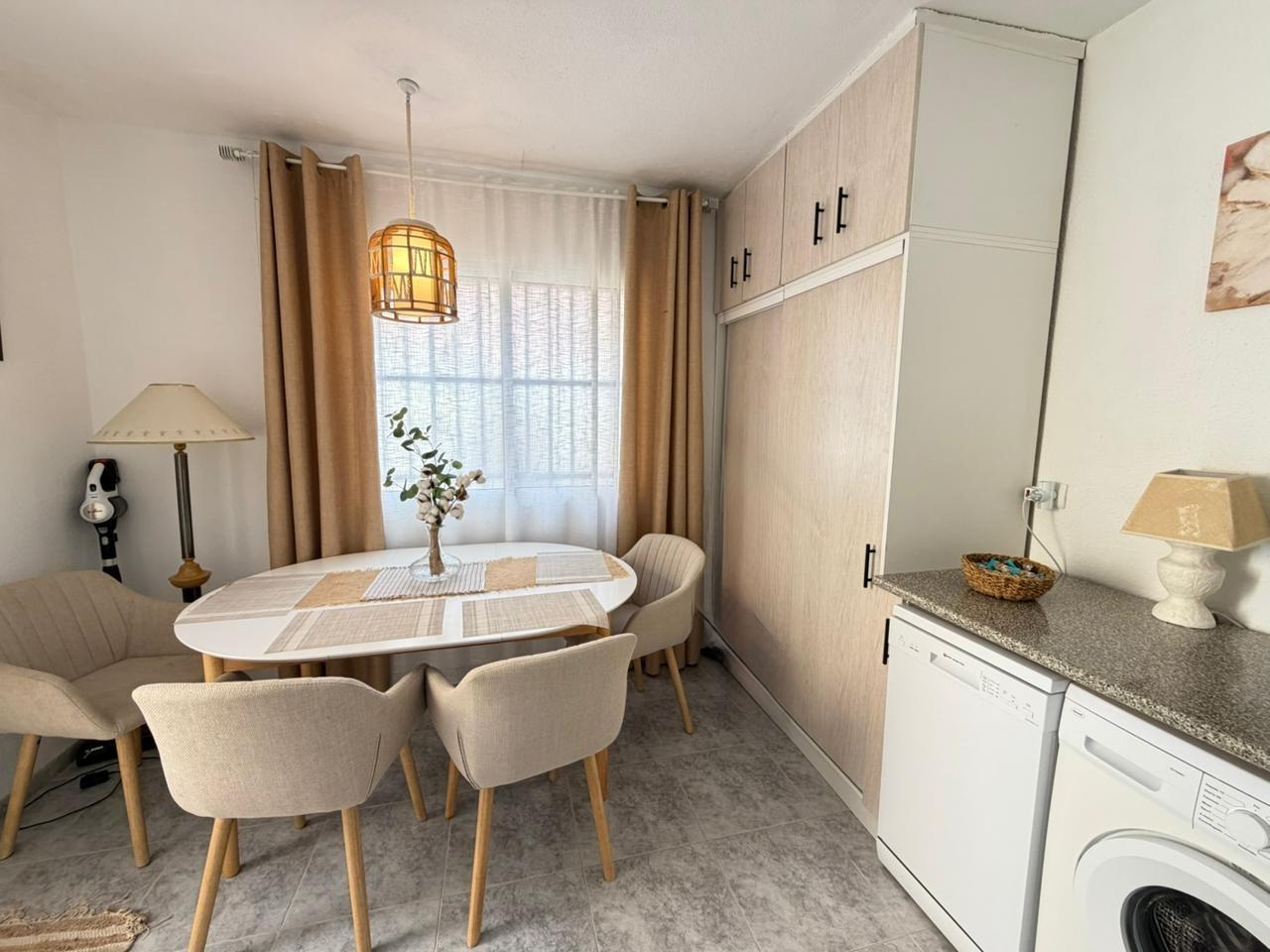 For sale - 3 Bedroom 2 Bathroom Town House in Torrevieja - Los Frutales  - Alicante