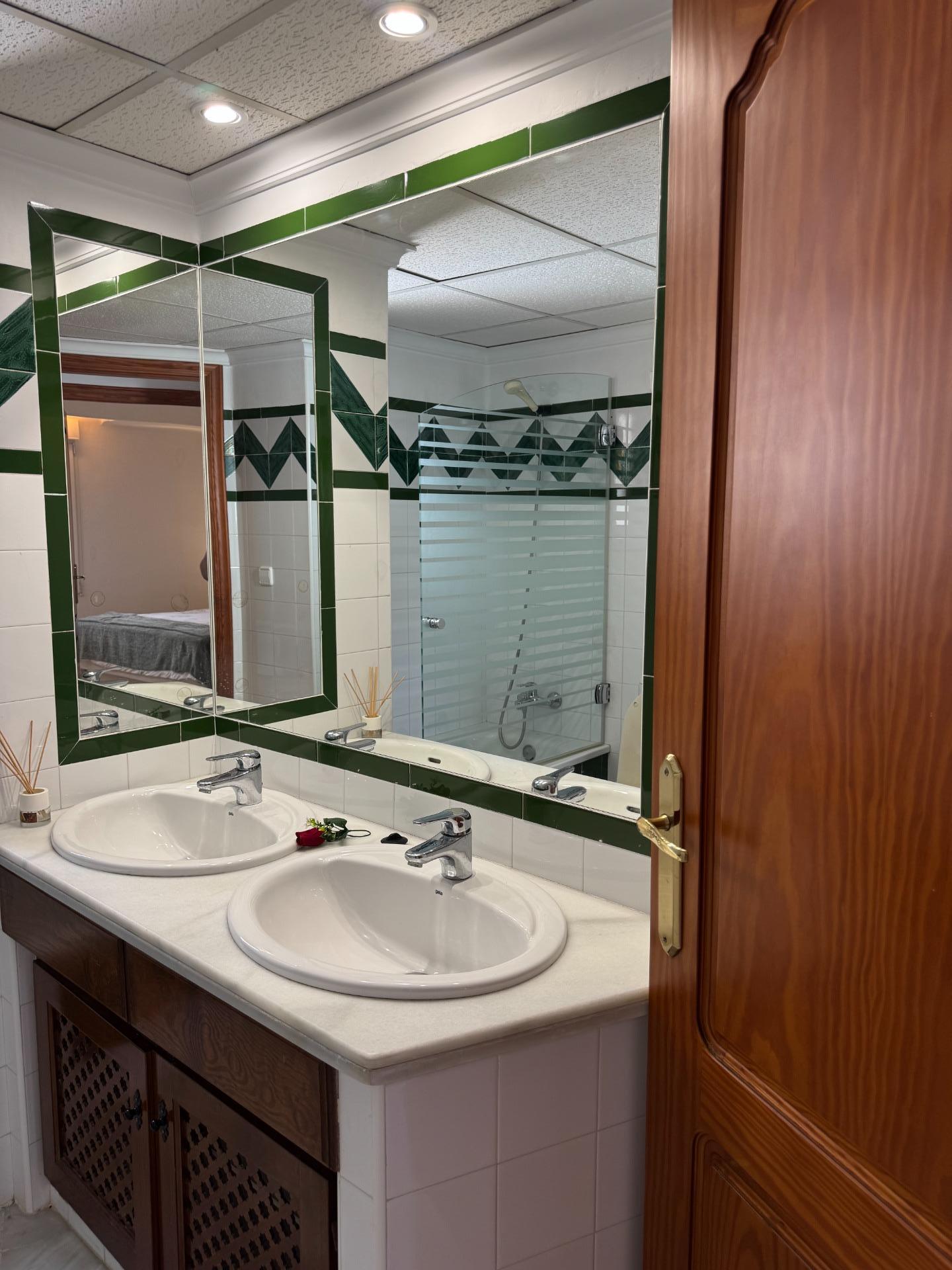 For sale - 3 Bedroom 2 Bathroom Penthouse in Torrevieja - Los Frutales  - Alicante