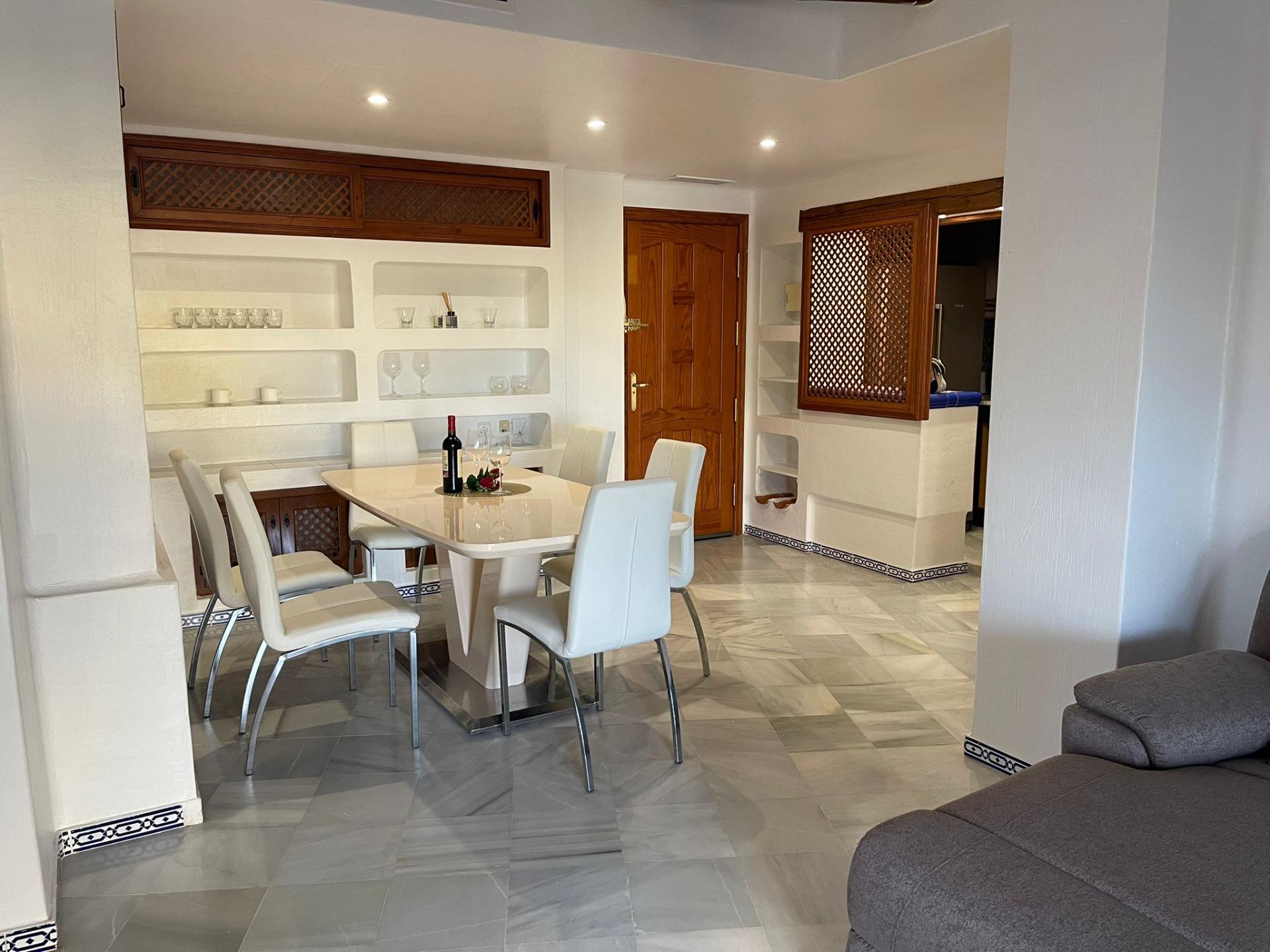 For sale - 3 Bedroom 2 Bathroom Penthouse in Torrevieja - Los Frutales  - Alicante