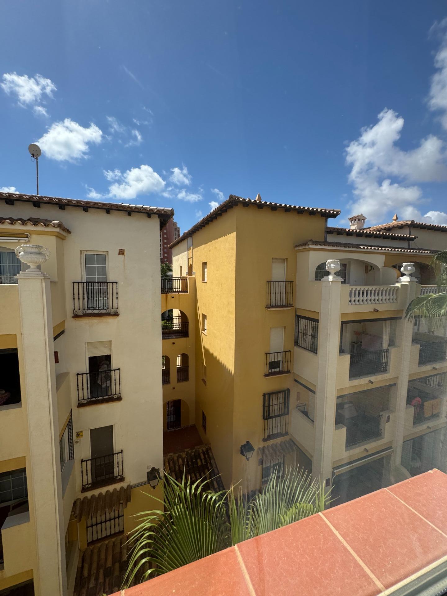For sale - 3 Bedroom 2 Bathroom Penthouse in Torrevieja - Los Frutales  - Alicante
