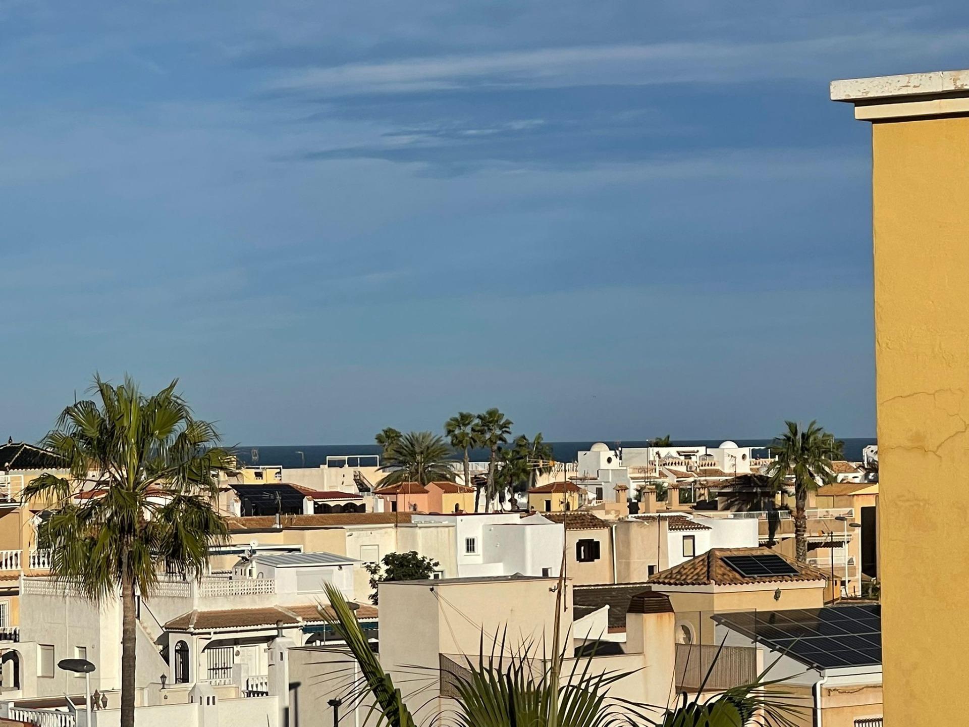 For sale - 3 Bedroom 2 Bathroom Penthouse in Torrevieja - Los Frutales  - Alicante