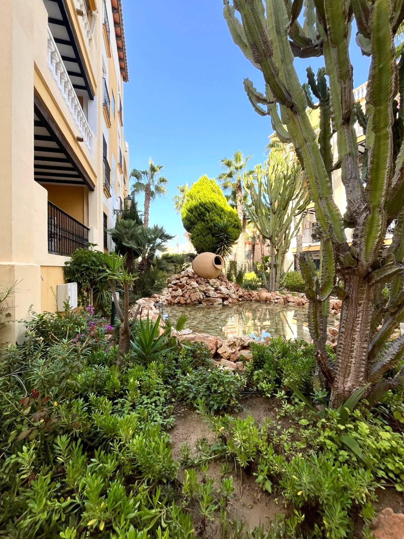 For sale - 3 Bedroom 2 Bathroom Penthouse in Torrevieja - Los Frutales  - Alicante