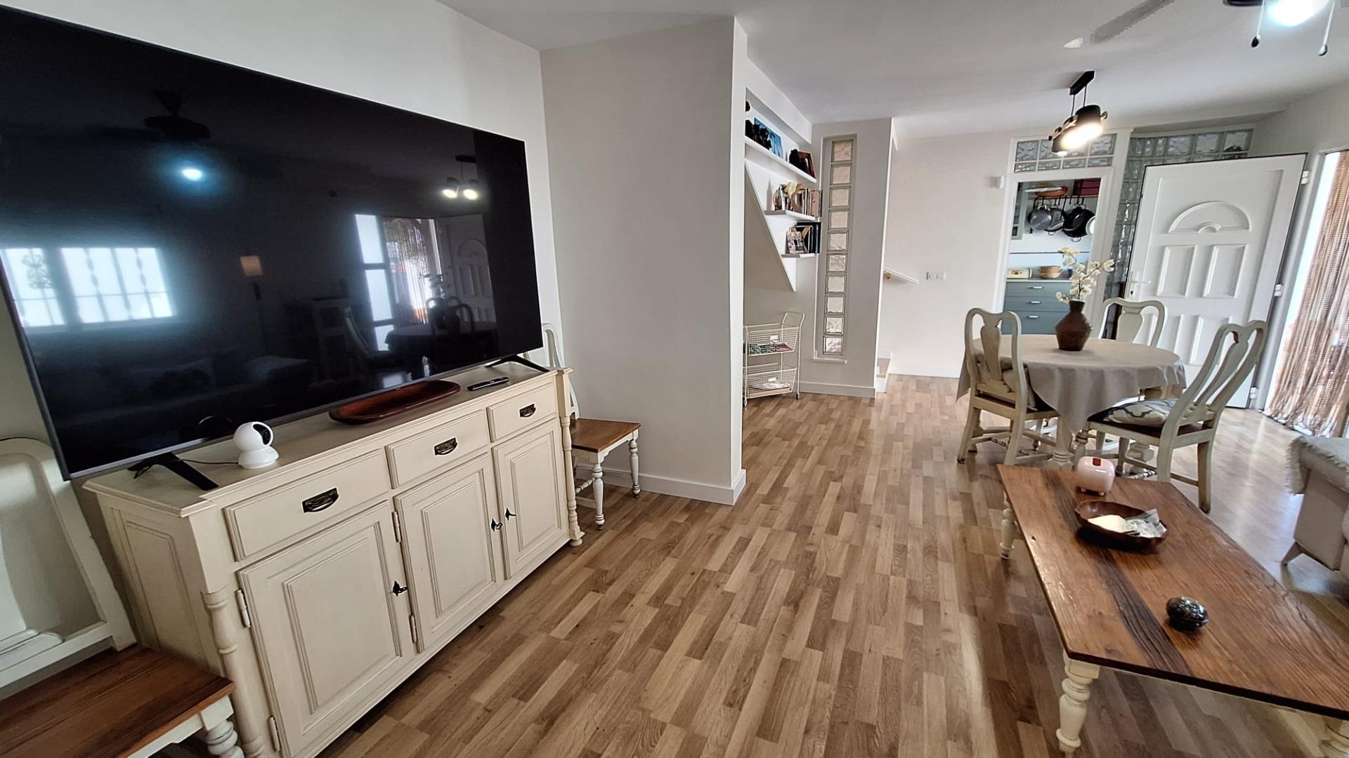 For sale - 4 Bedroom 3 Bathroom Villa in Torrevieja - Los Balcones - Los Altos Del Edén  - Alicante