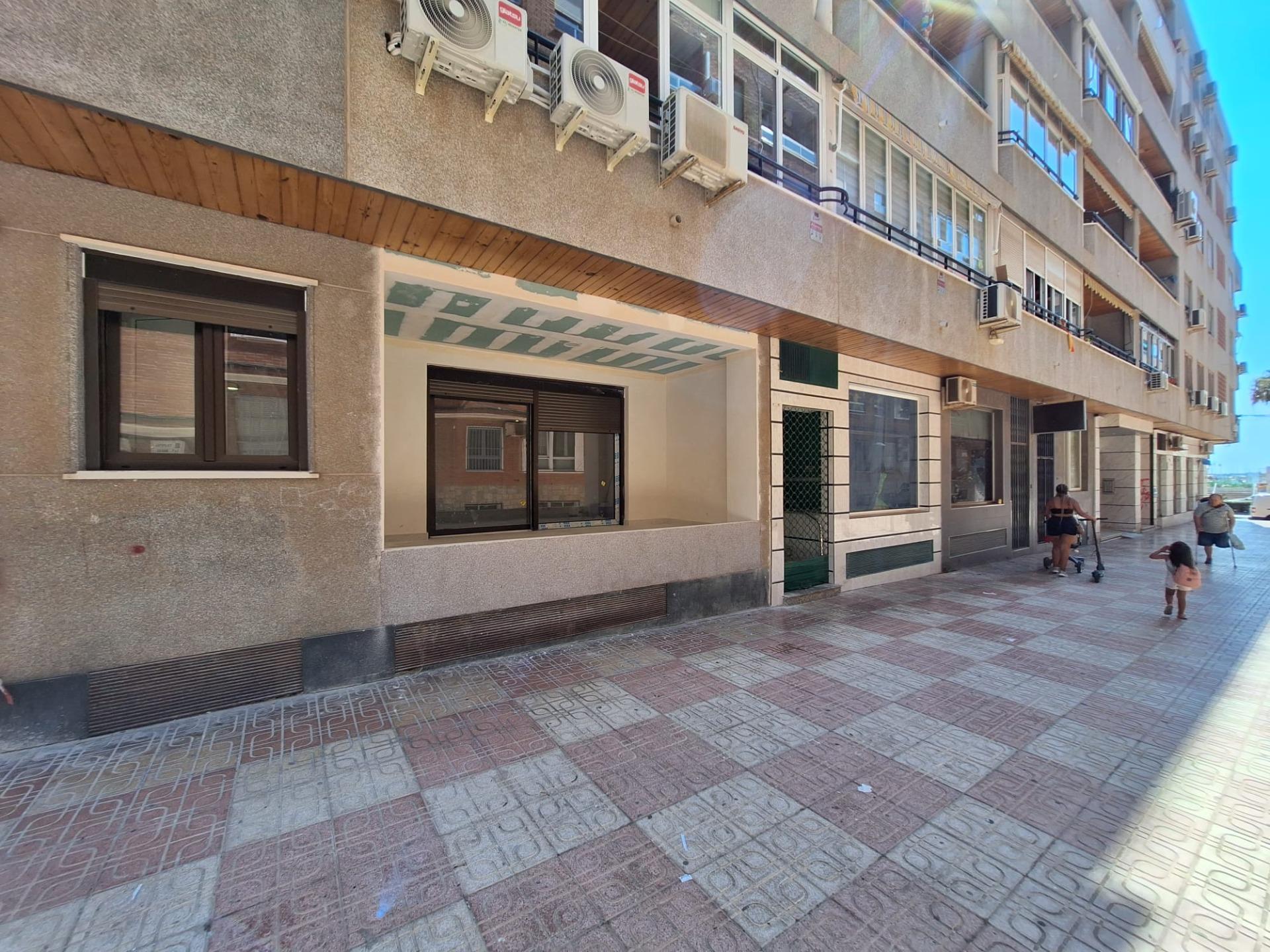 For sale - 3 Bedroom 2 Bathroom Apartment in Torrevieja - Acequion  - Alicante