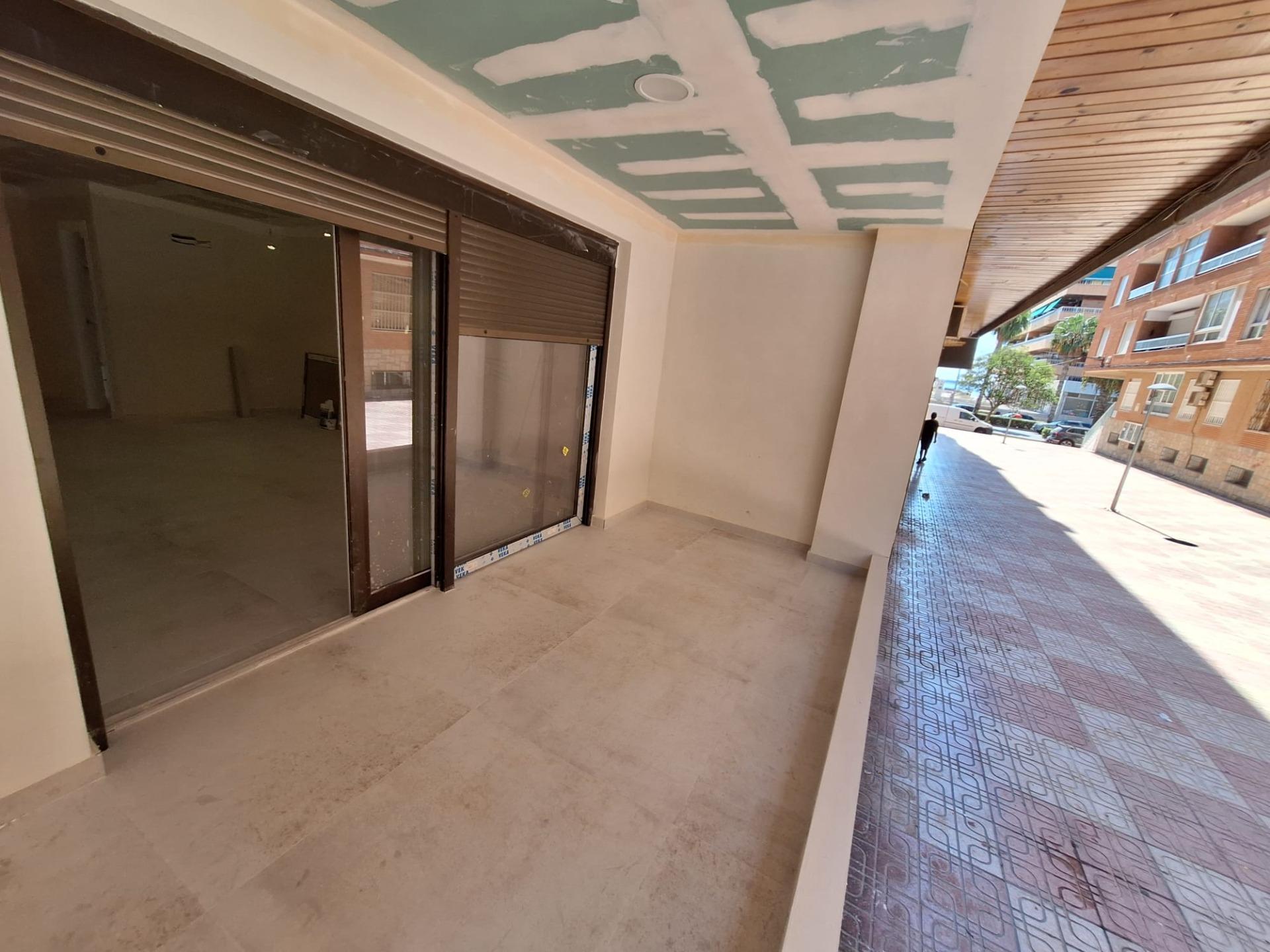 For sale - 3 Bedroom 2 Bathroom Apartment in Torrevieja - Acequion  - Alicante