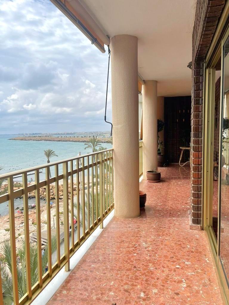 For sale - 4 Bedroom 2 Bathroom Apartment in Torrevieja - Estacion De Autobuses  - Alicante