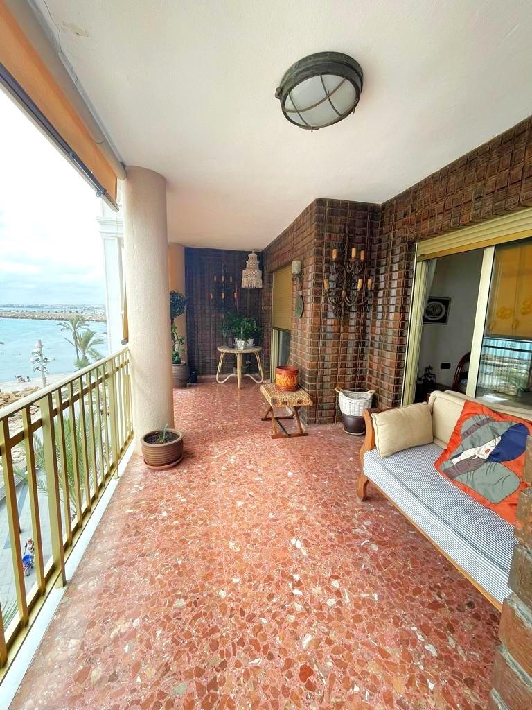 For sale - 4 Bedroom 2 Bathroom Apartment in Torrevieja - Estacion De Autobuses  - Alicante