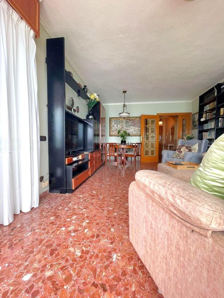 For sale - 4 Bedroom 2 Bathroom Apartment in Torrevieja - Estacion De Autobuses  - Alicante