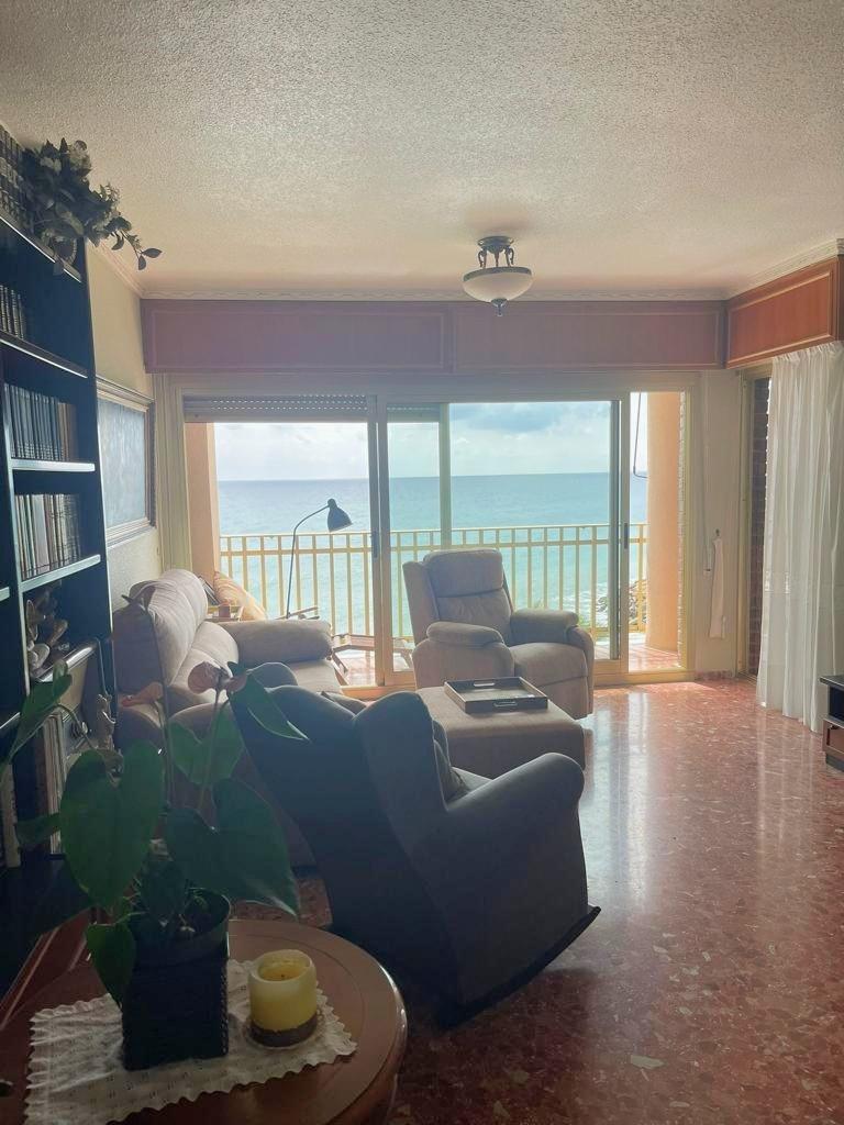 For sale - 4 Bedroom 2 Bathroom Apartment in Torrevieja - Estacion De Autobuses  - Alicante