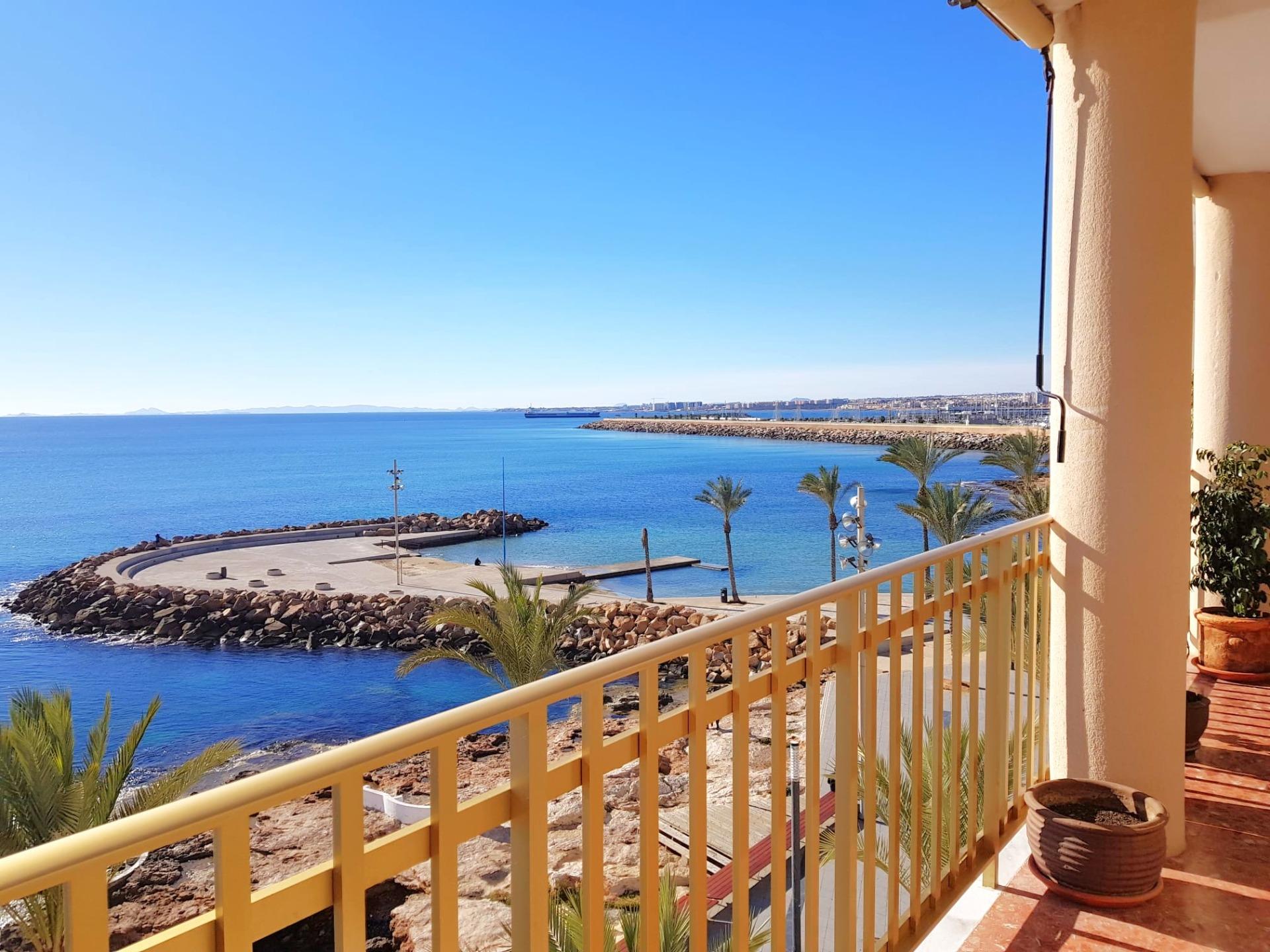 For sale - 4 Bedroom 2 Bathroom Apartment in Torrevieja - Estacion De Autobuses  - Alicante