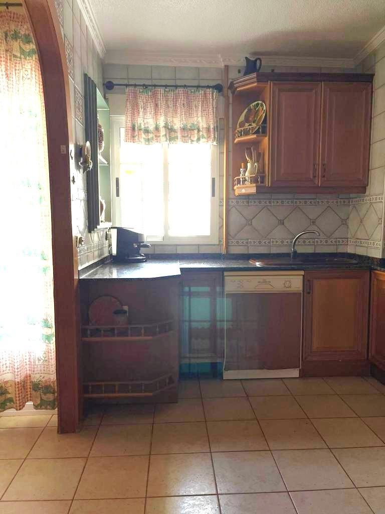 For sale - 4 Bedroom 2 Bathroom Apartment in Torrevieja - Estacion De Autobuses  - Alicante