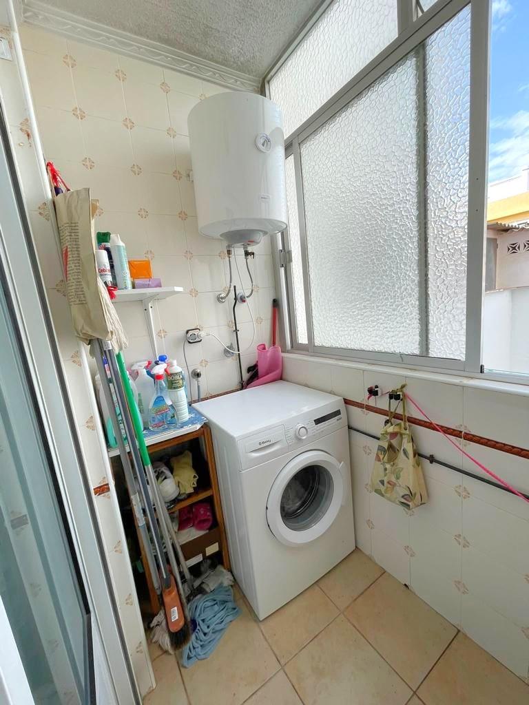 For sale - 4 Bedroom 2 Bathroom Apartment in Torrevieja - Estacion De Autobuses  - Alicante