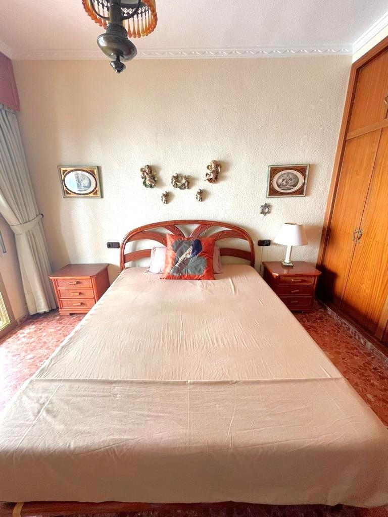 For sale - 4 Bedroom 2 Bathroom Apartment in Torrevieja - Estacion De Autobuses  - Alicante