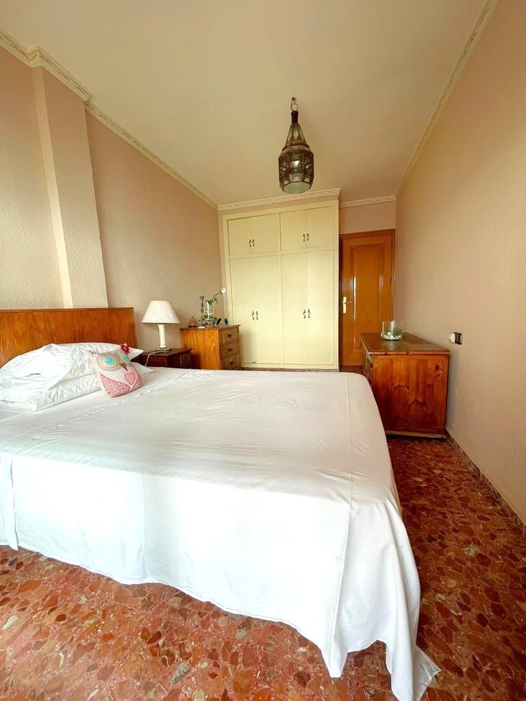 For sale - 4 Bedroom 2 Bathroom Apartment in Torrevieja - Estacion De Autobuses  - Alicante