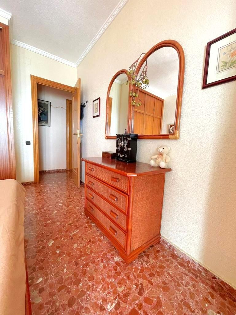 For sale - 4 Bedroom 2 Bathroom Apartment in Torrevieja - Estacion De Autobuses  - Alicante