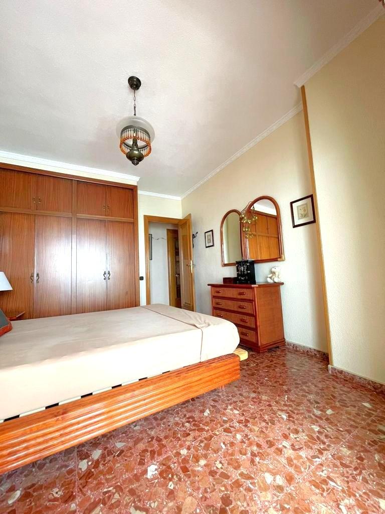 For sale - 4 Bedroom 2 Bathroom Apartment in Torrevieja - Estacion De Autobuses  - Alicante