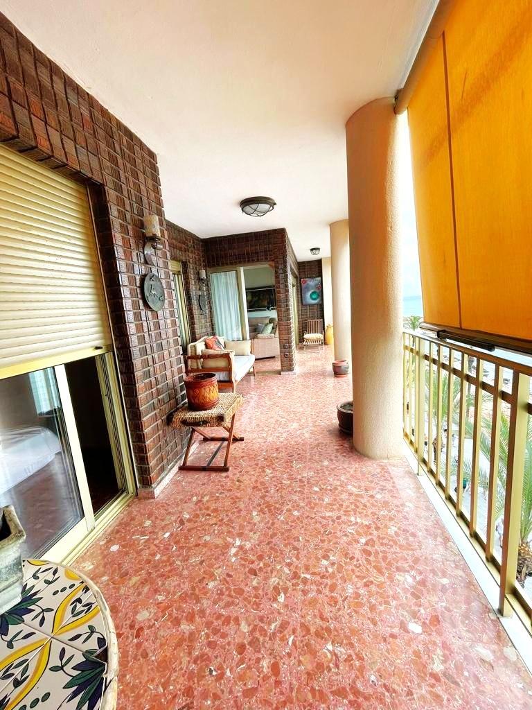 For sale - 4 Bedroom 2 Bathroom Apartment in Torrevieja - Estacion De Autobuses  - Alicante