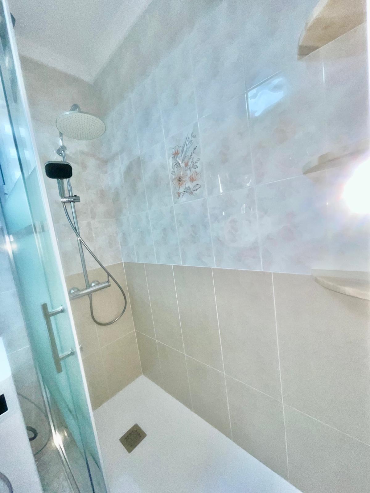 For sale - 2 Bedroom 1 Bathroom Apartment in Torrevieja - Estacion De Autobuses  - Alicante