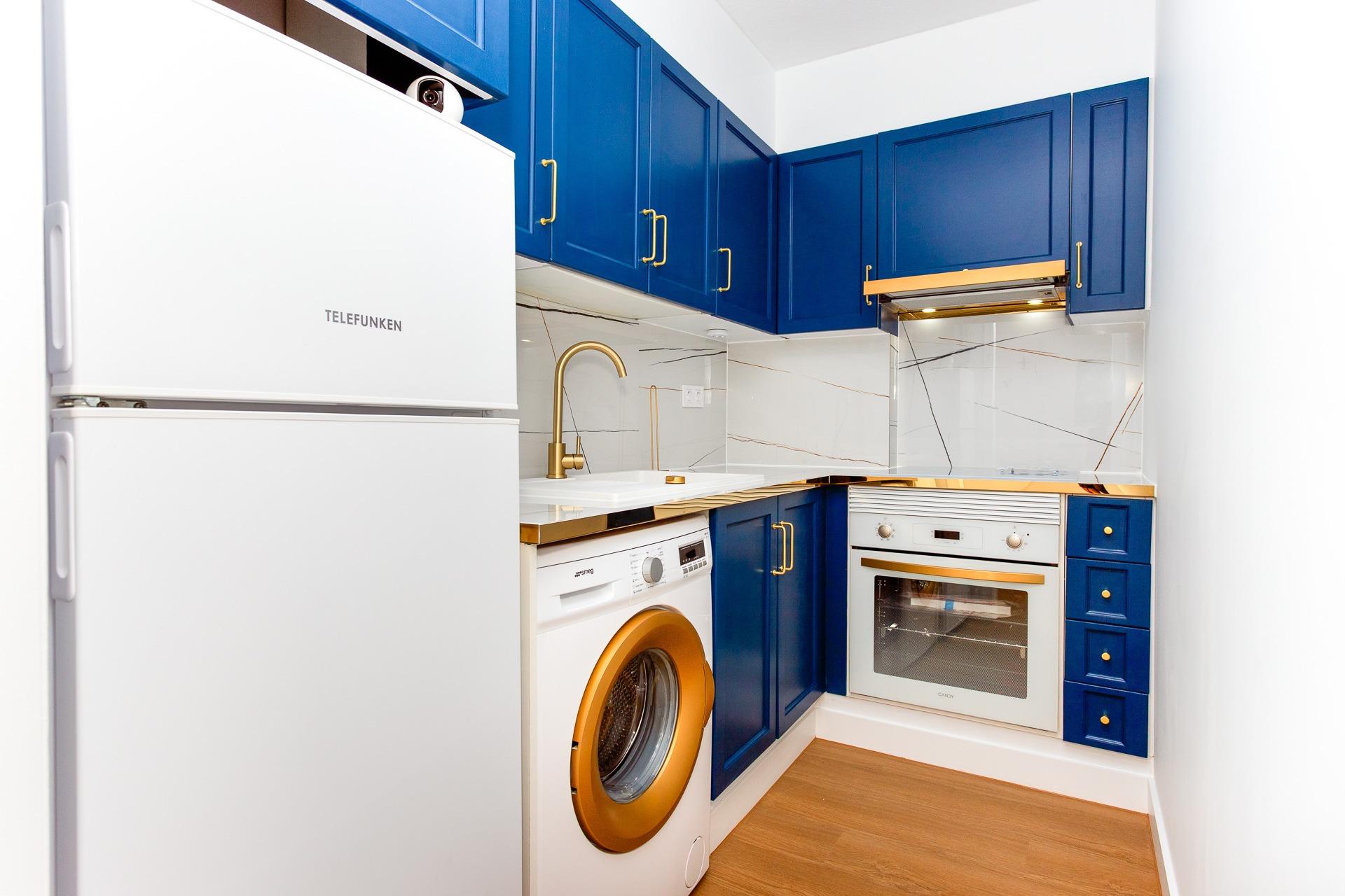 For sale - 2 Bedroom 1 Bathroom Apartment in Torrevieja - Centro  - Alicante