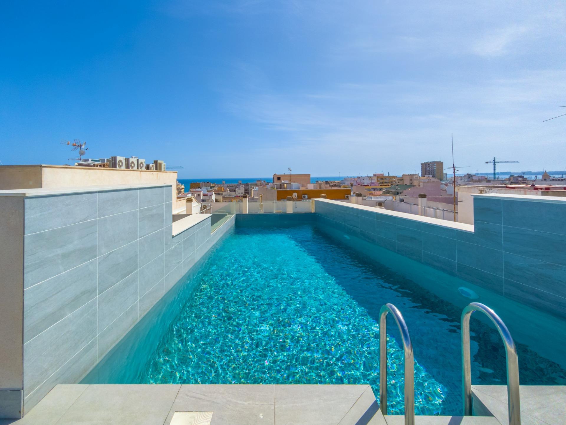 For sale - 2 Bedroom 2 Bathroom Apartment in Torrevieja - Estacion De Autobuses  - Alicante
