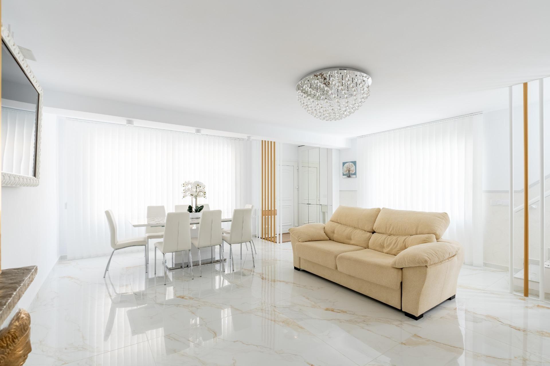 For sale - 4 Bedroom 3 Bathroom Town House in Torrevieja - Punta Prima  - Alicante