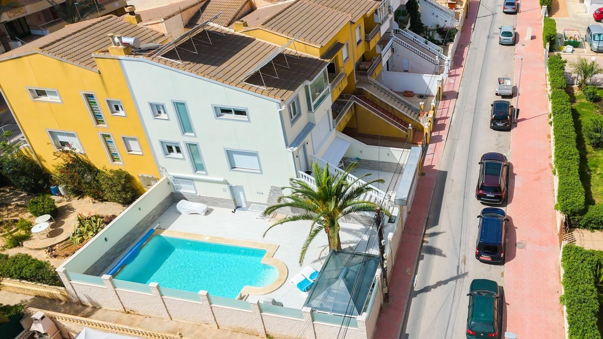 For sale - 4 Bedroom 3 Bathroom Town House in Torrevieja - Punta Prima  - Alicante