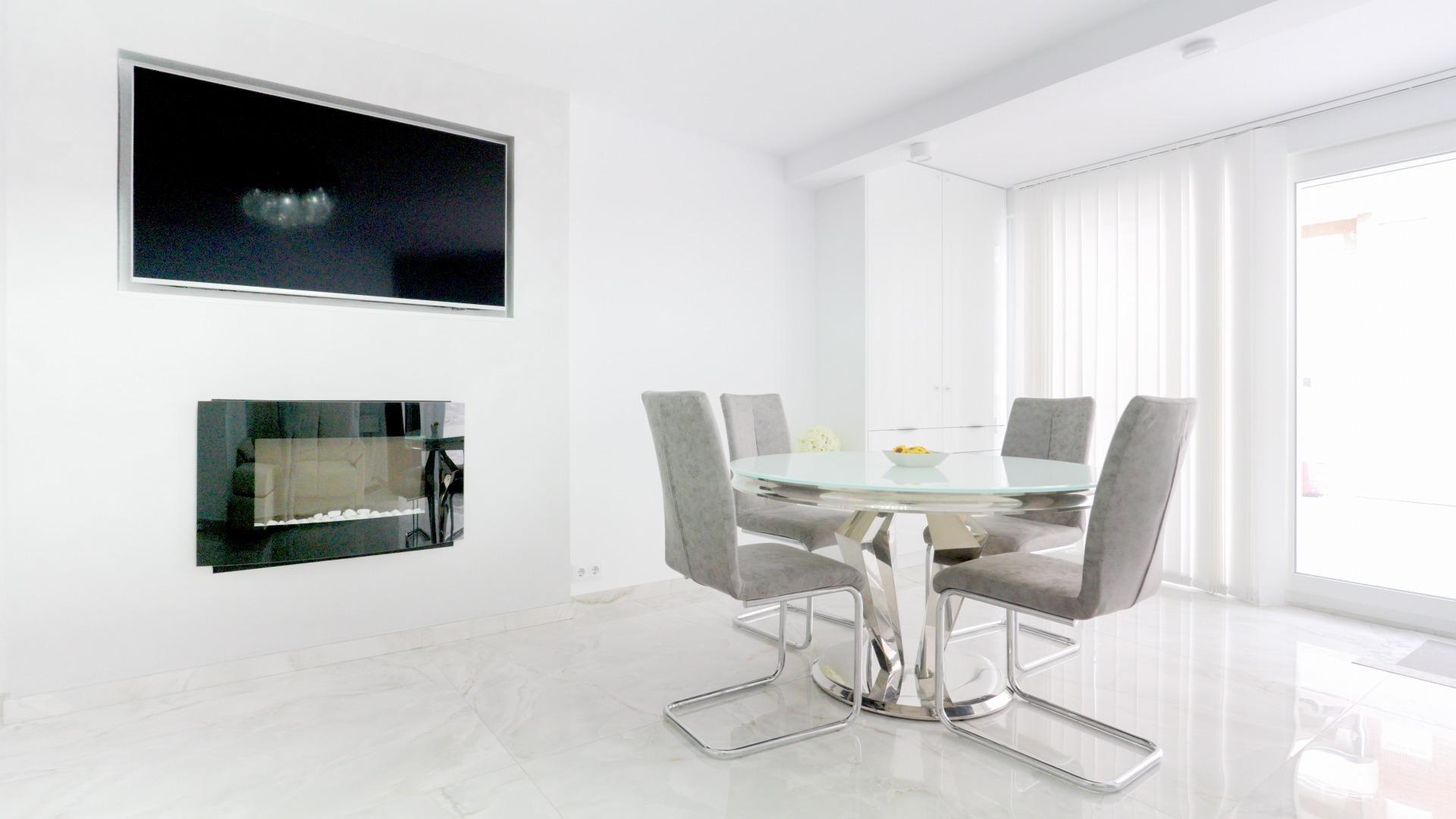 For sale - 4 Bedroom 3 Bathroom Town House in Torrevieja - Punta Prima  - Alicante