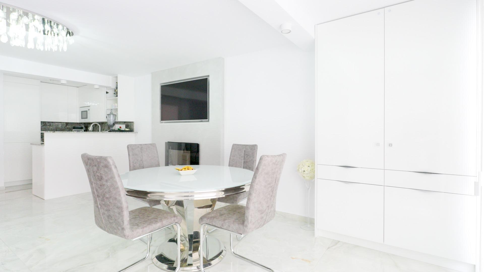 For sale - 4 Bedroom 3 Bathroom Town House in Torrevieja - Punta Prima  - Alicante