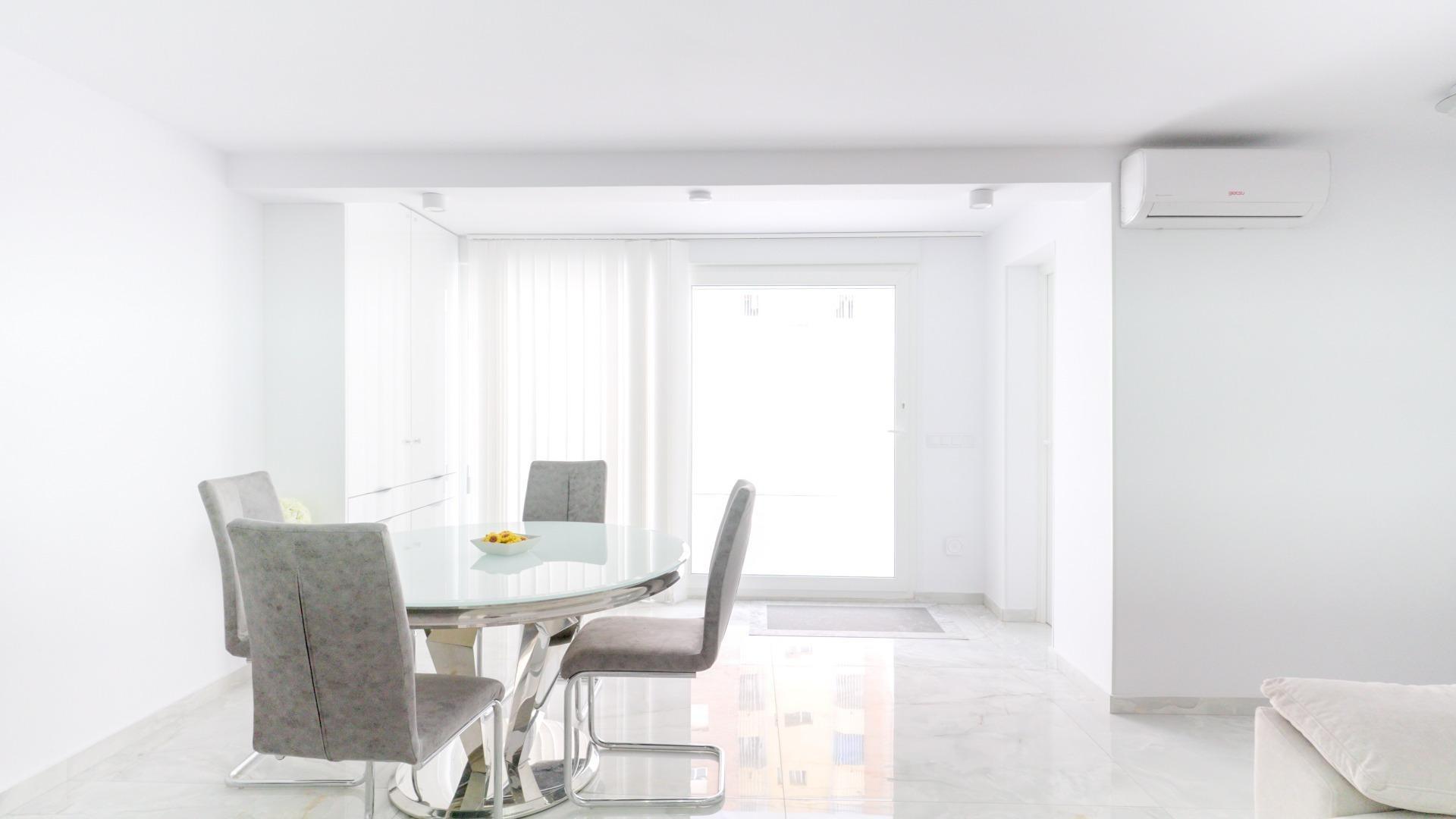 For sale - 4 Bedroom 3 Bathroom Town House in Torrevieja - Punta Prima  - Alicante