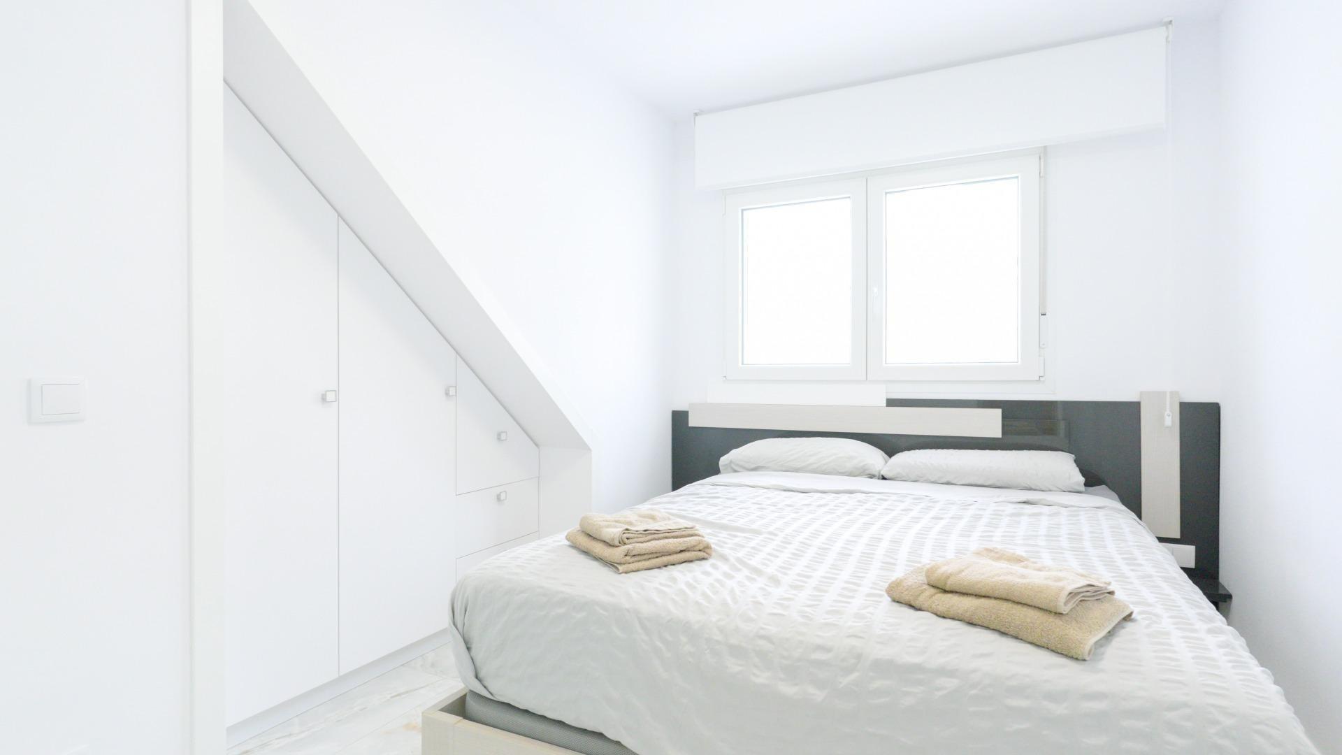 For sale - 4 Bedroom 3 Bathroom Town House in Torrevieja - Punta Prima  - Alicante