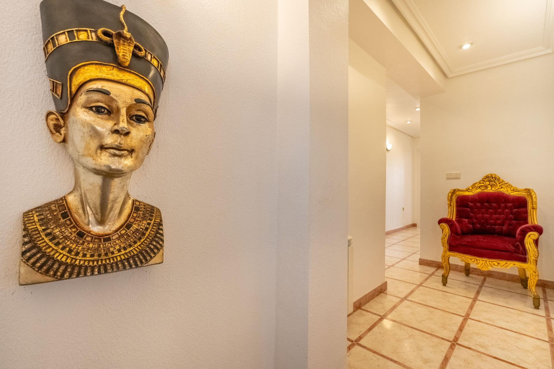 For sale - 6 Bedroom 3 Bathroom Villa in Torrevieja - El Chaparral  - Alicante