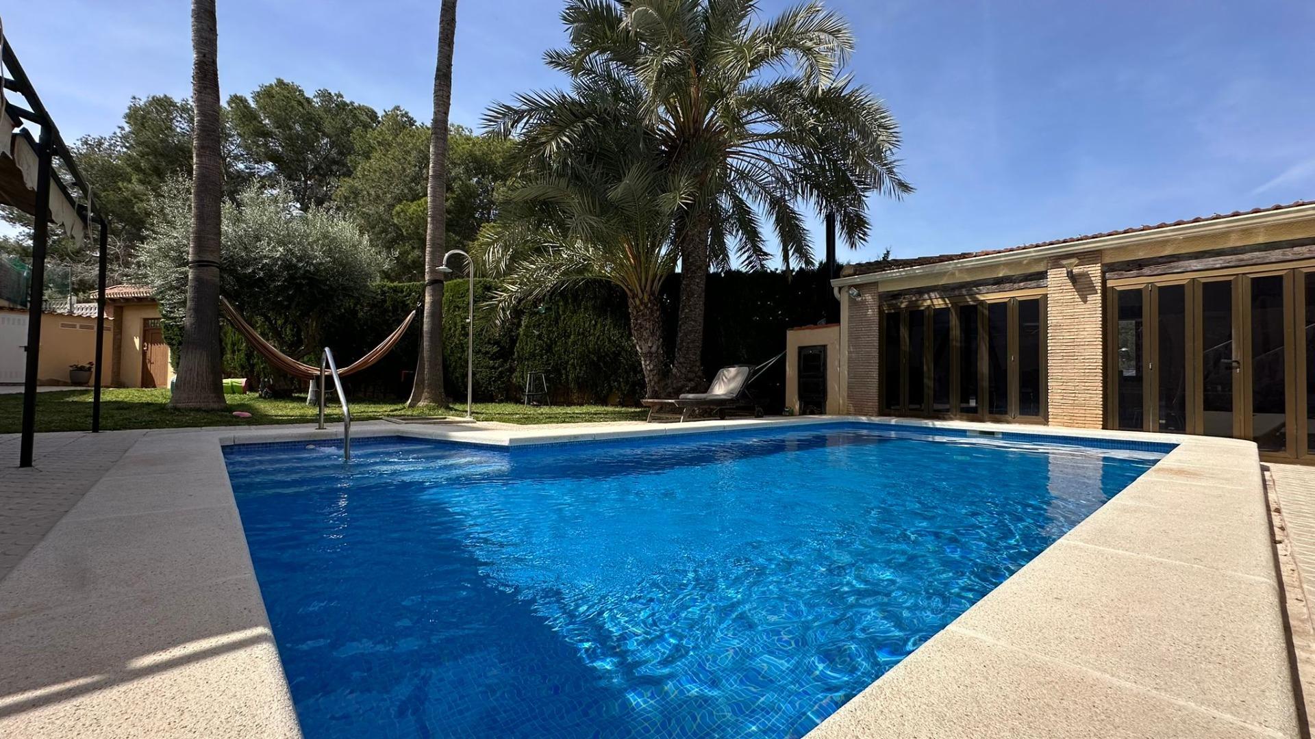 For sale - 4 Bedroom 2 Bathroom Villa in Torrevieja - Los Balcones - Los Altos Del Edén  - Alicante