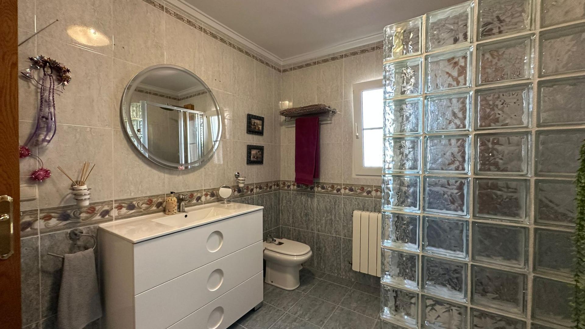 For sale - 4 Bedroom 2 Bathroom Villa in Torrevieja - Los Balcones - Los Altos Del Edén  - Alicante