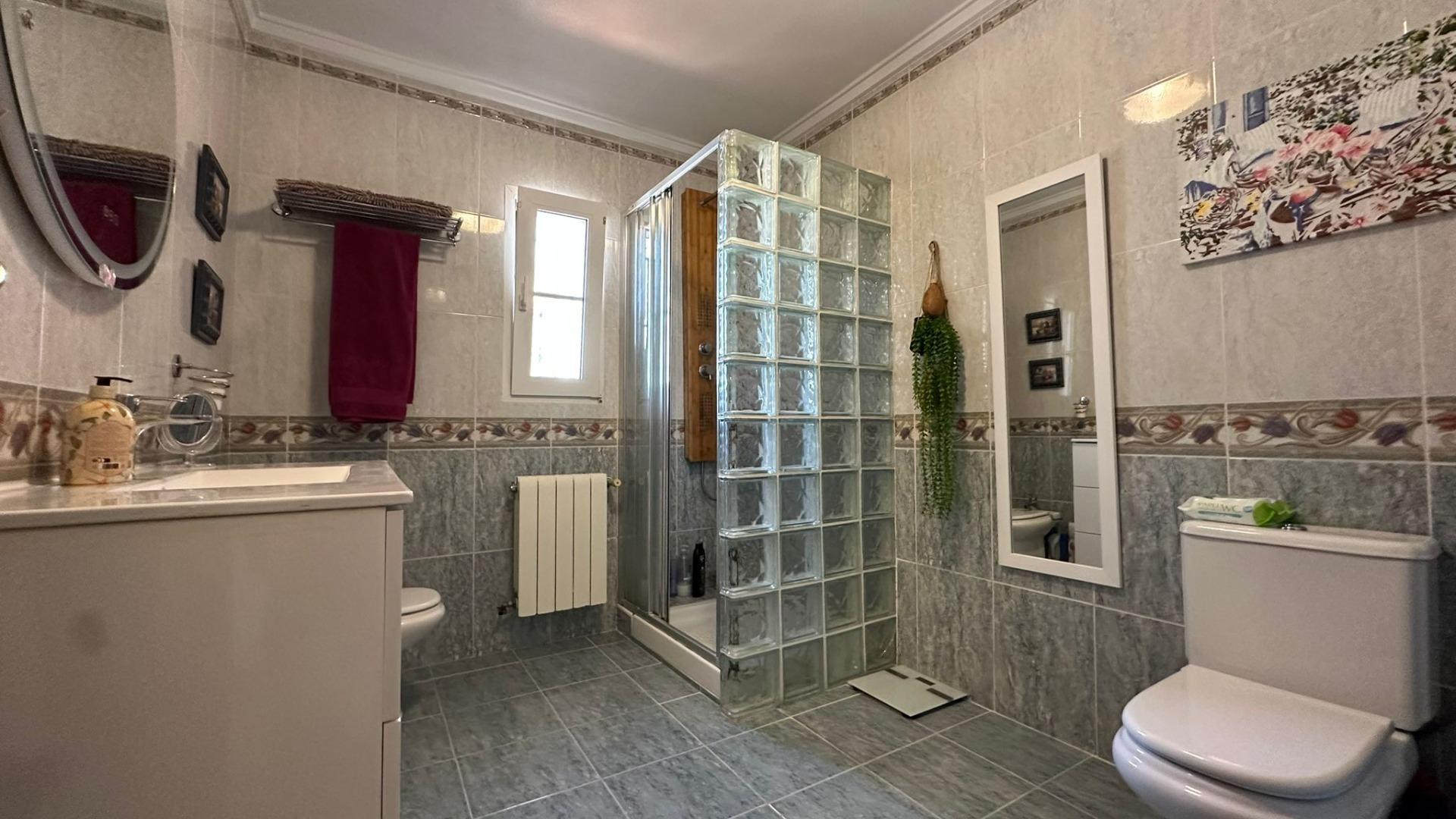 For sale - 4 Bedroom 2 Bathroom Villa in Torrevieja - Los Balcones - Los Altos Del Edén  - Alicante