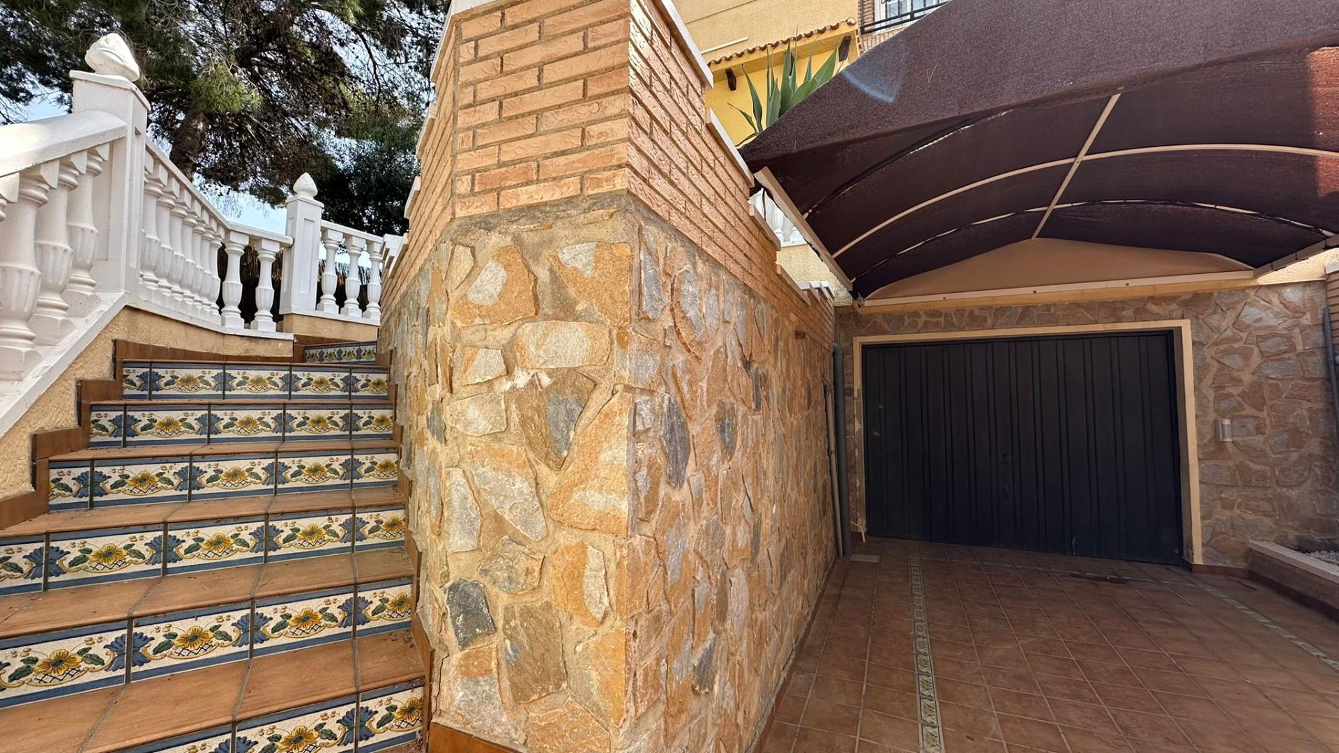 For sale - 4 Bedroom 2 Bathroom Villa in Torrevieja - Los Balcones - Los Altos Del Edén  - Alicante