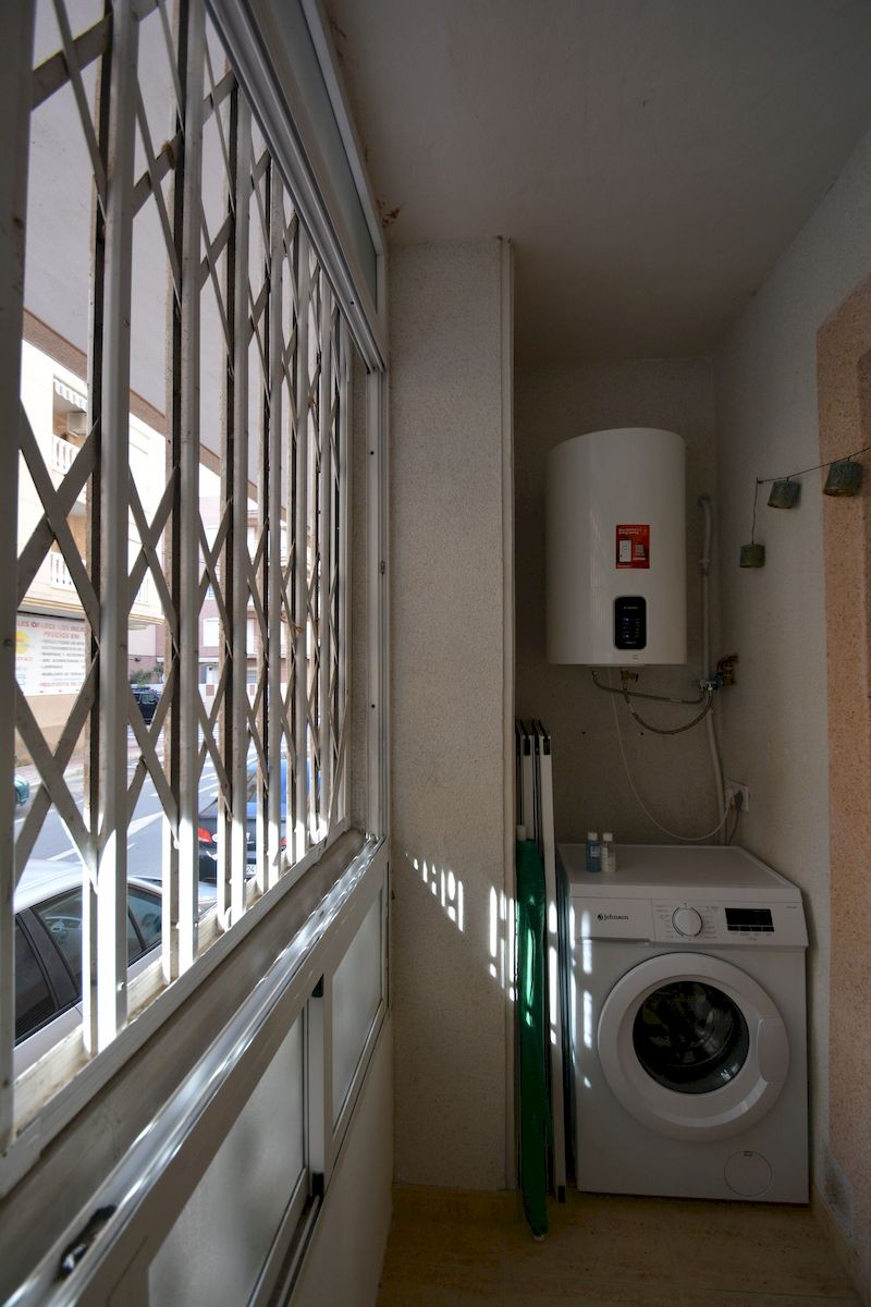 For sale - 2 Bedroom 1 Bathroom Apartment in Torrevieja - Costa Blanca  - Alicante